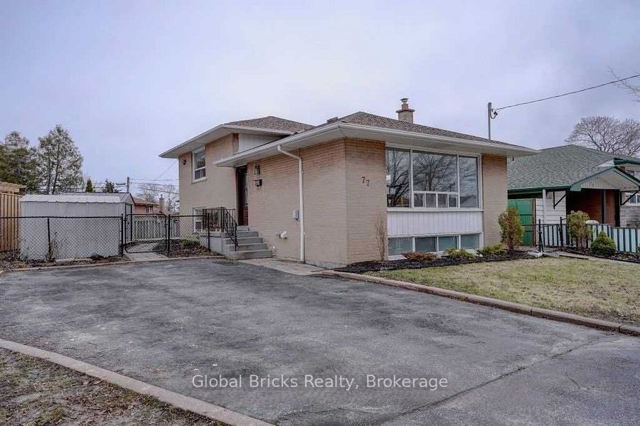 77 Milford Haven Drive E Property Photo 1