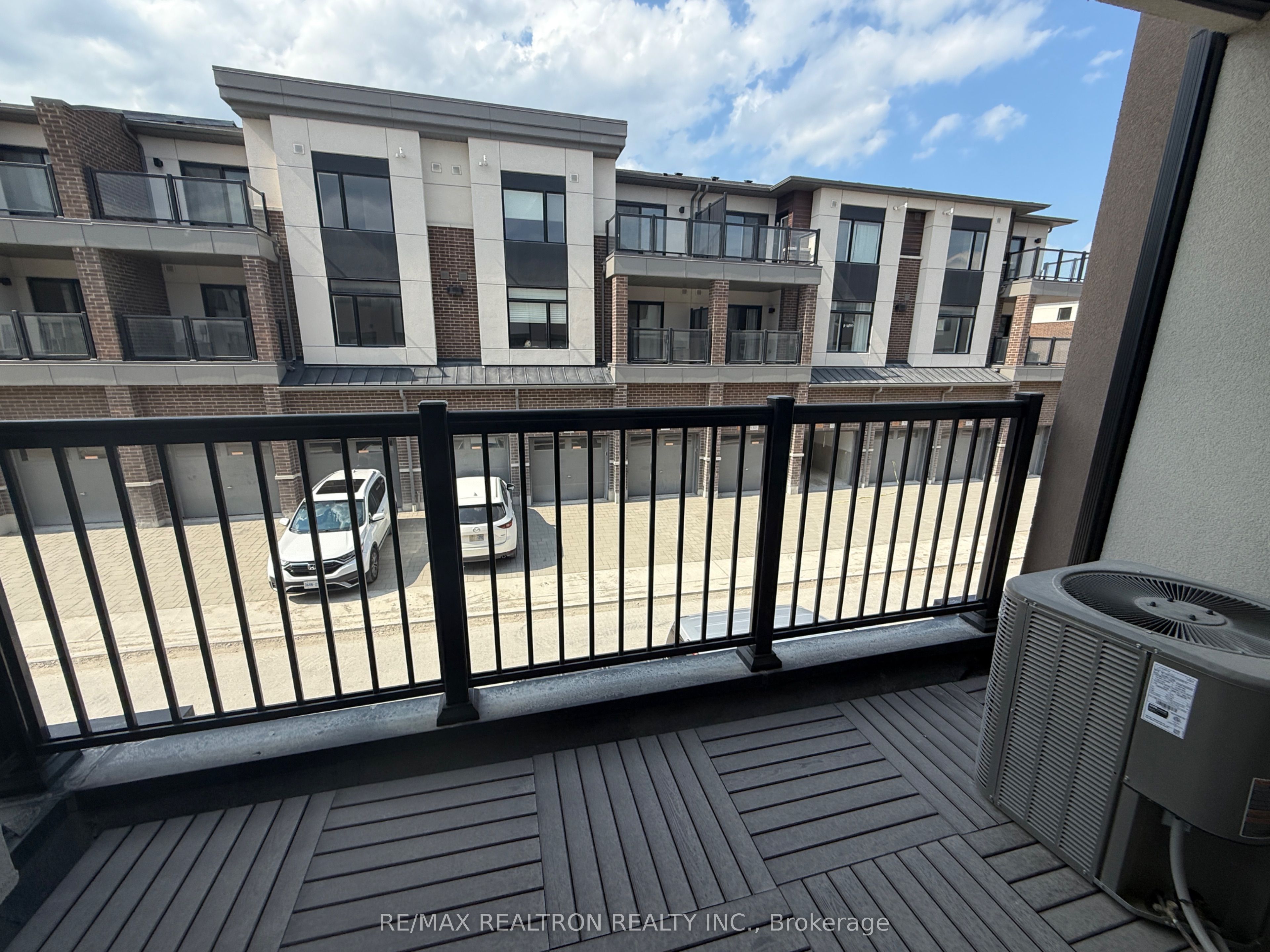 1695 Dersan Street E 1206 Property Photo 10