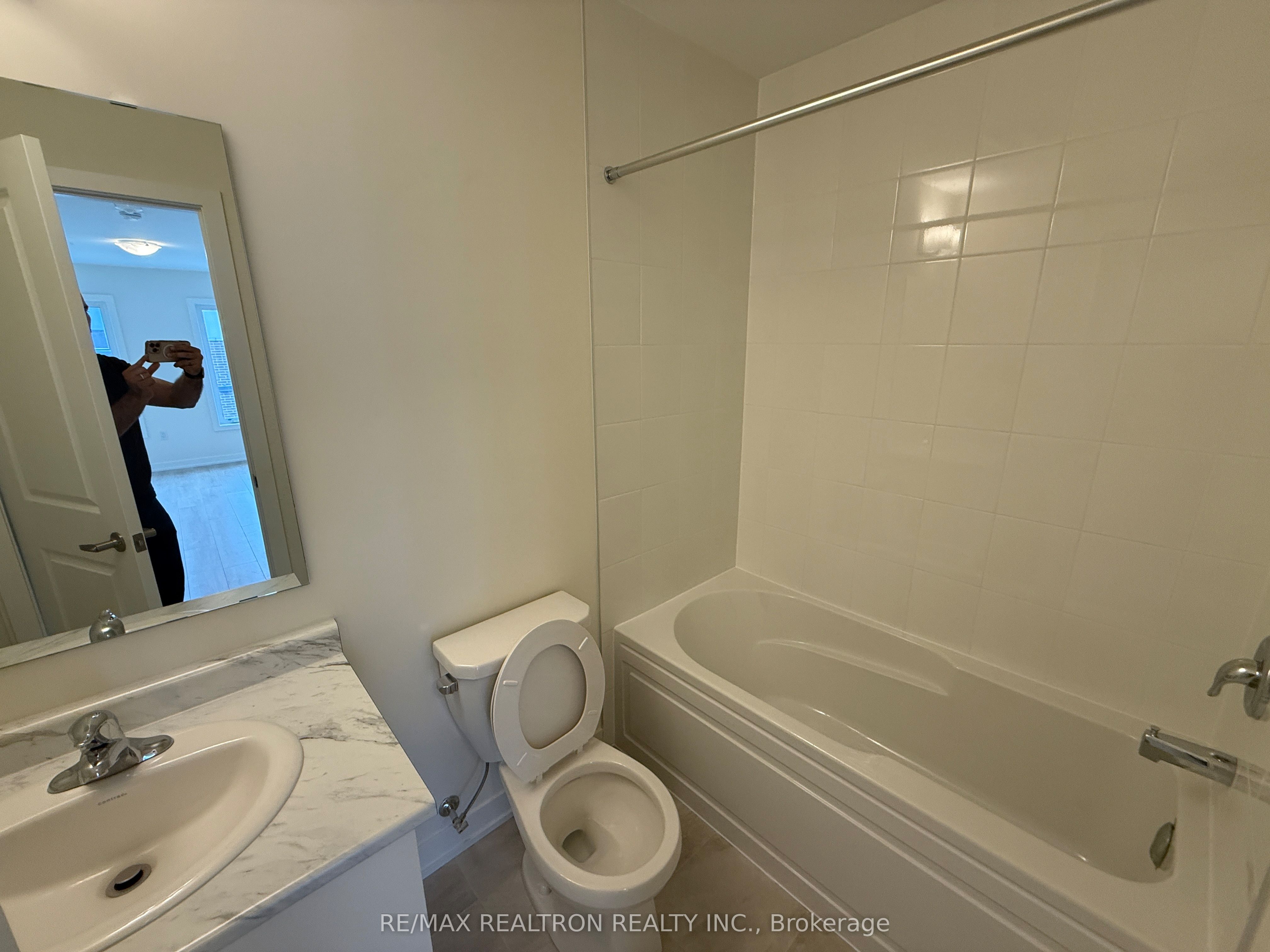 1695 Dersan Street E 1206 Property Photo 14