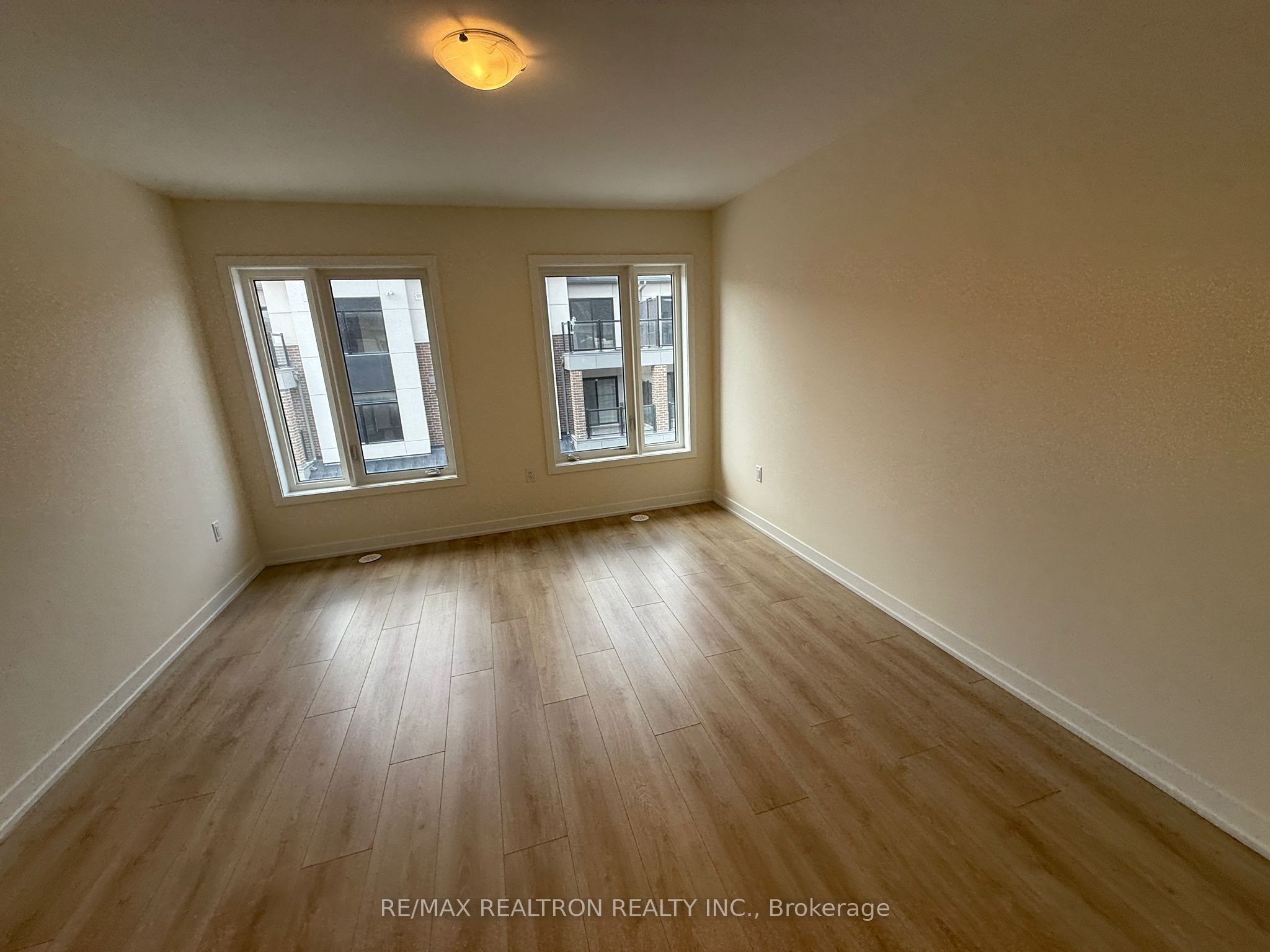 1695 Dersan Street E 1206 Property Photo 21