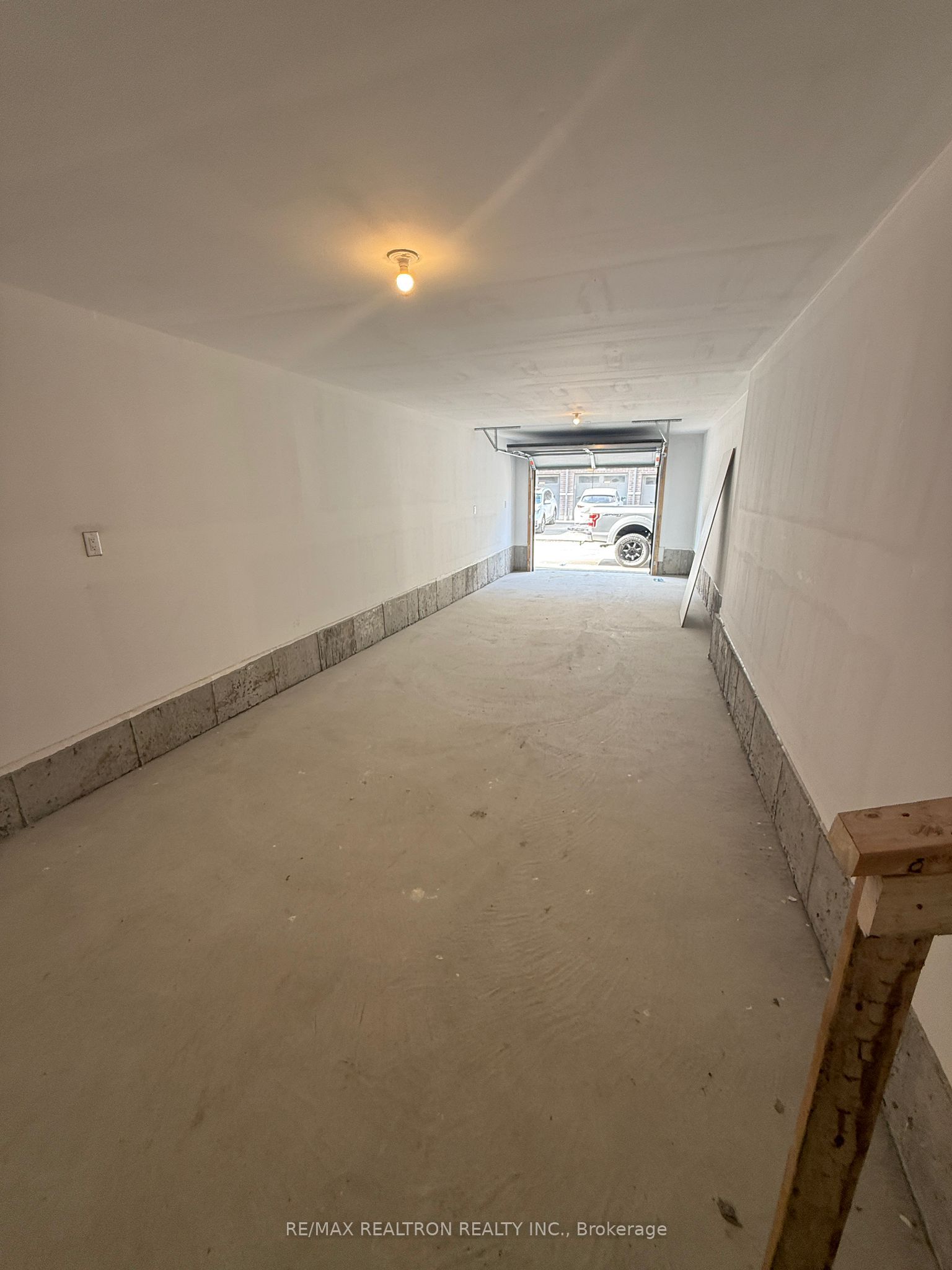 1695 Dersan Street E 1206 Property Photo 24
