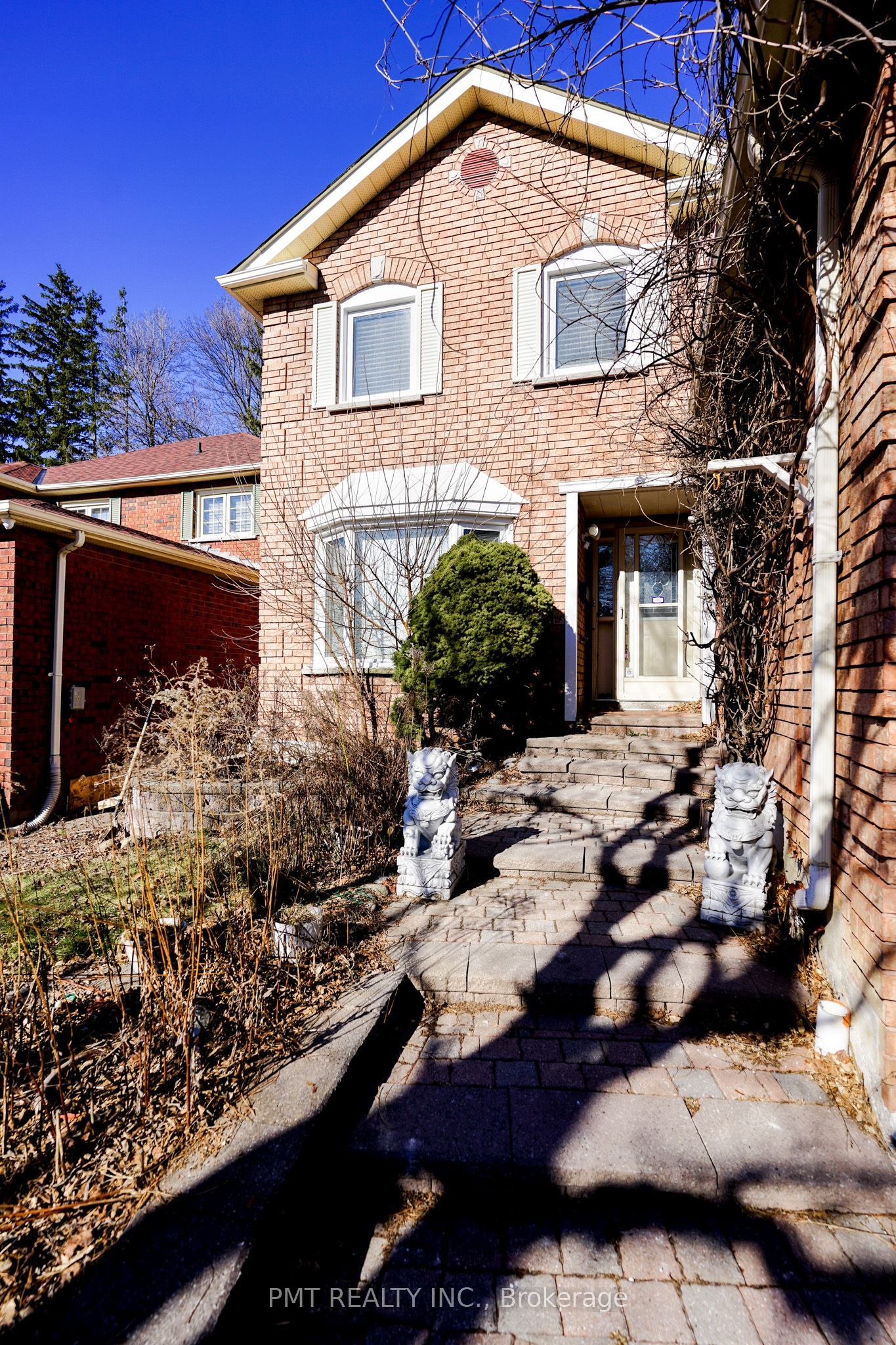 26 Dartmoor Drive Main Property Photo 1