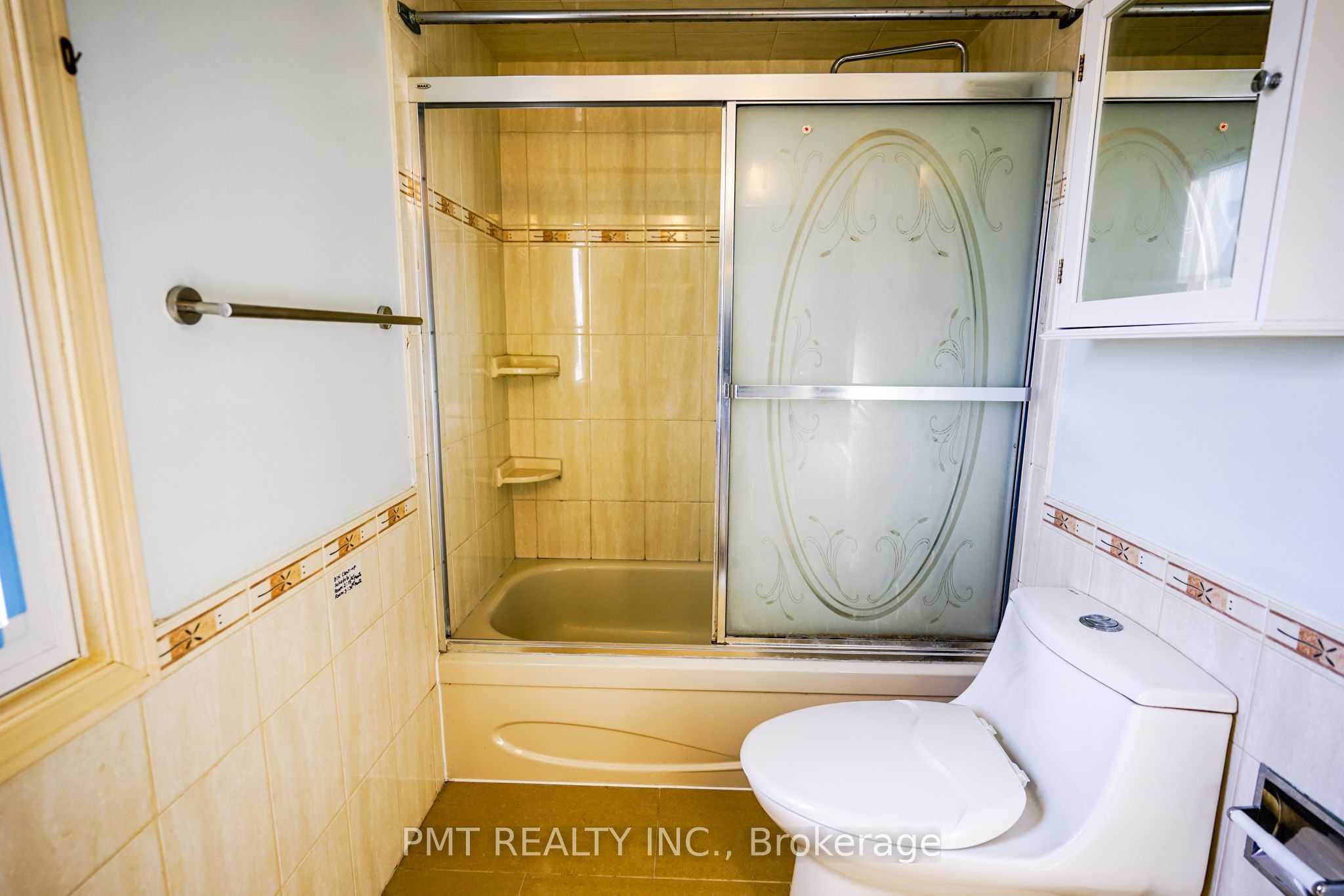 26 Dartmoor Drive Main Property Photo 19