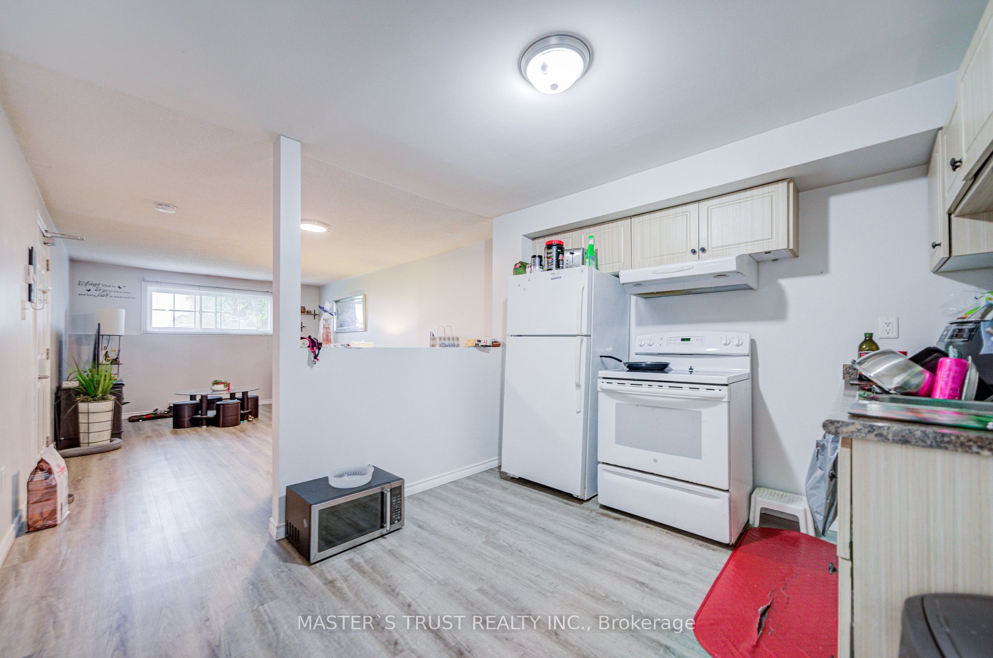 1179 Simcoe Street S Unit 2 Property Photo 7