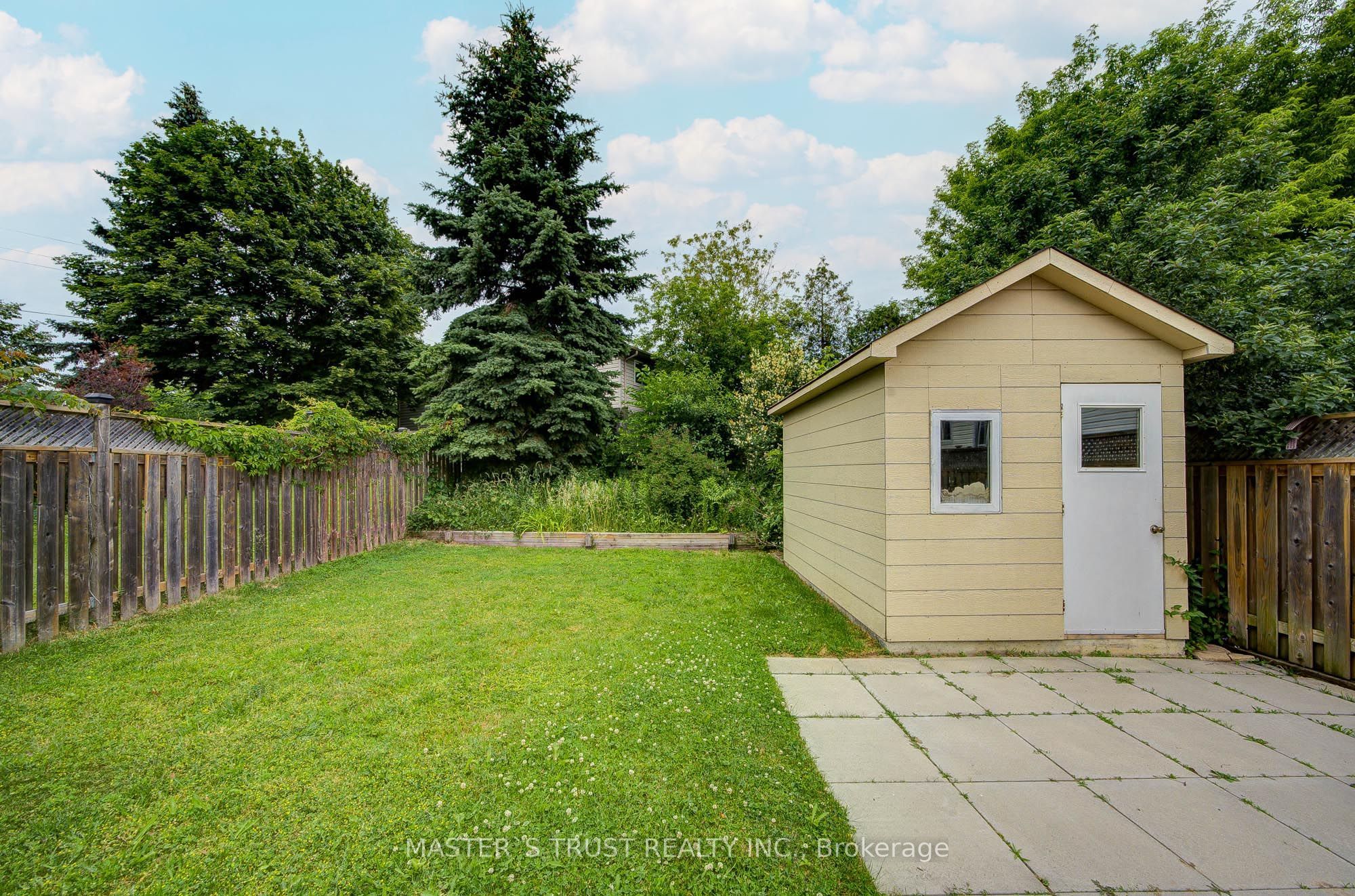 1179 Simcoe Street S Unit 2 Property Photo 10