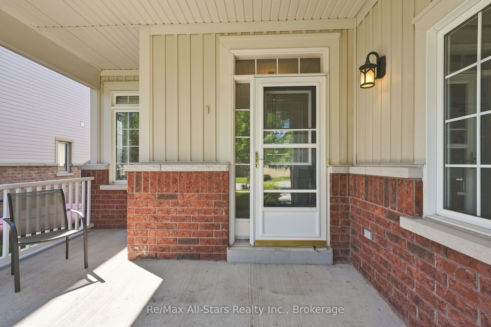 90 Roseborough Drive Property Photo 6