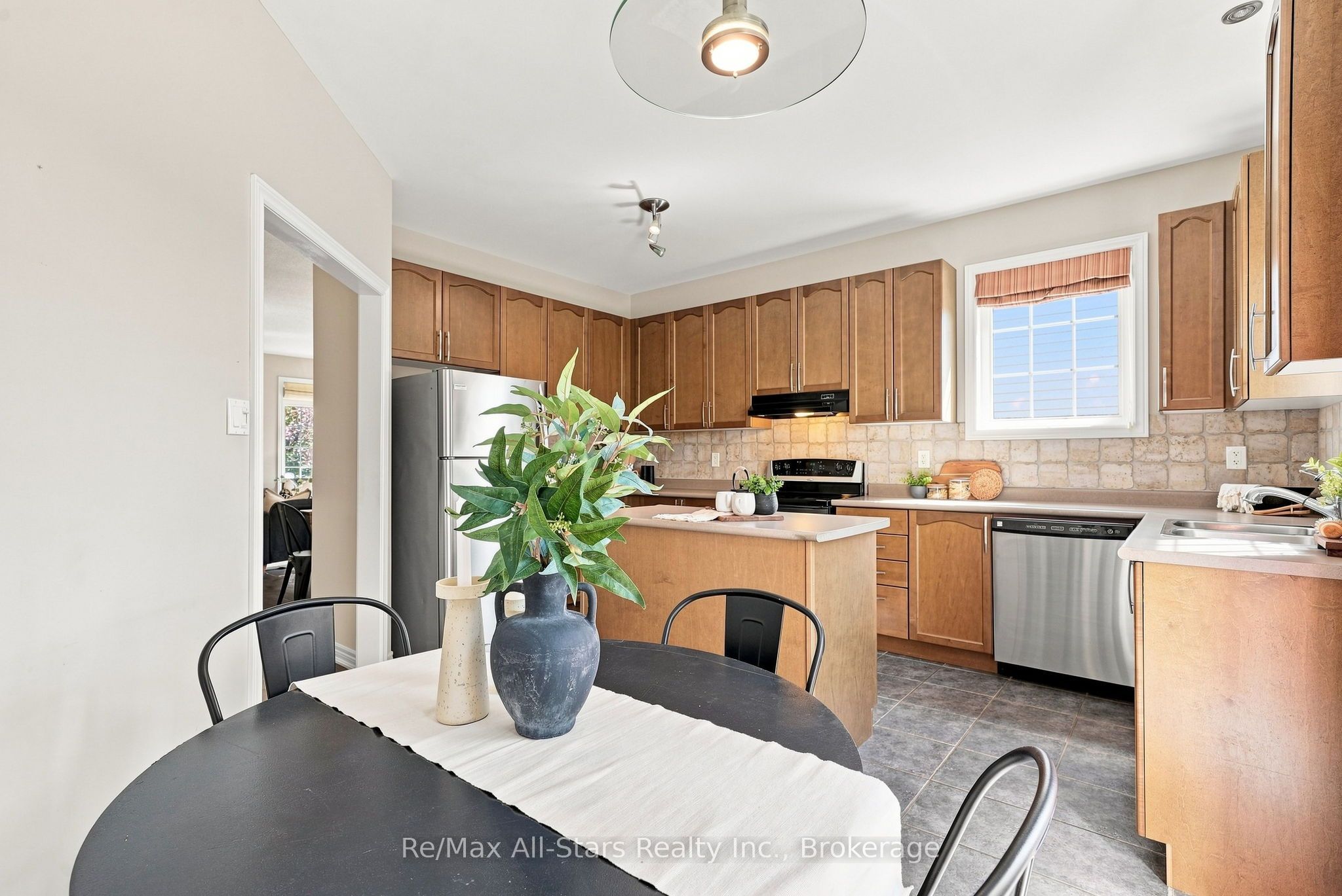 90 Roseborough Drive Property Photo 16