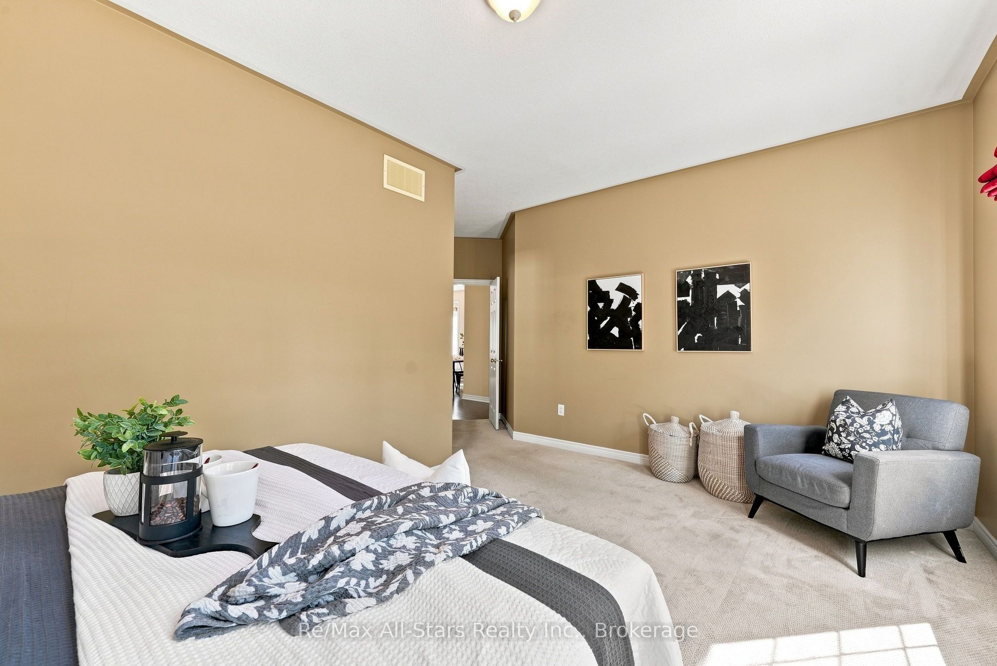 90 Roseborough Drive Property Photo 23