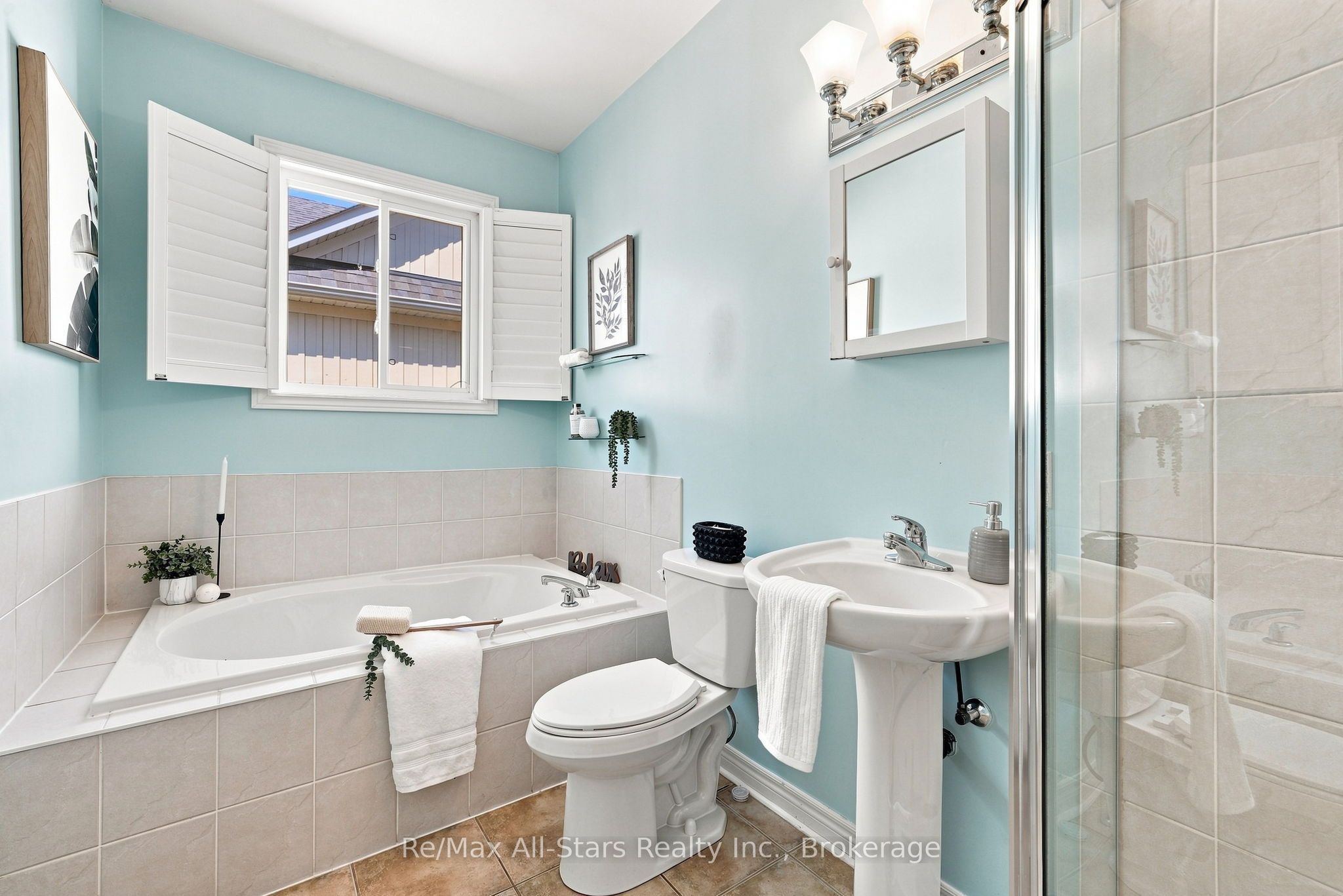 90 Roseborough Drive Property Photo 29