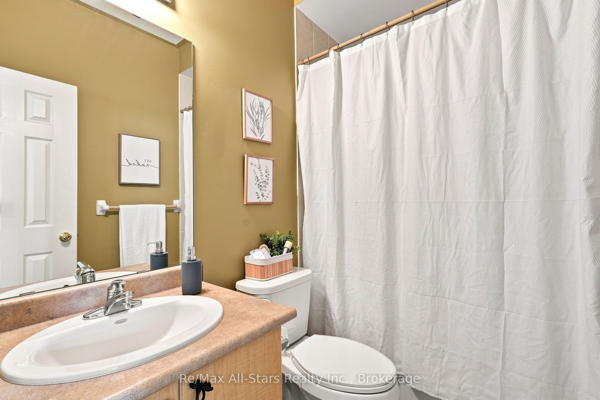 90 Roseborough Drive Property Photo 30