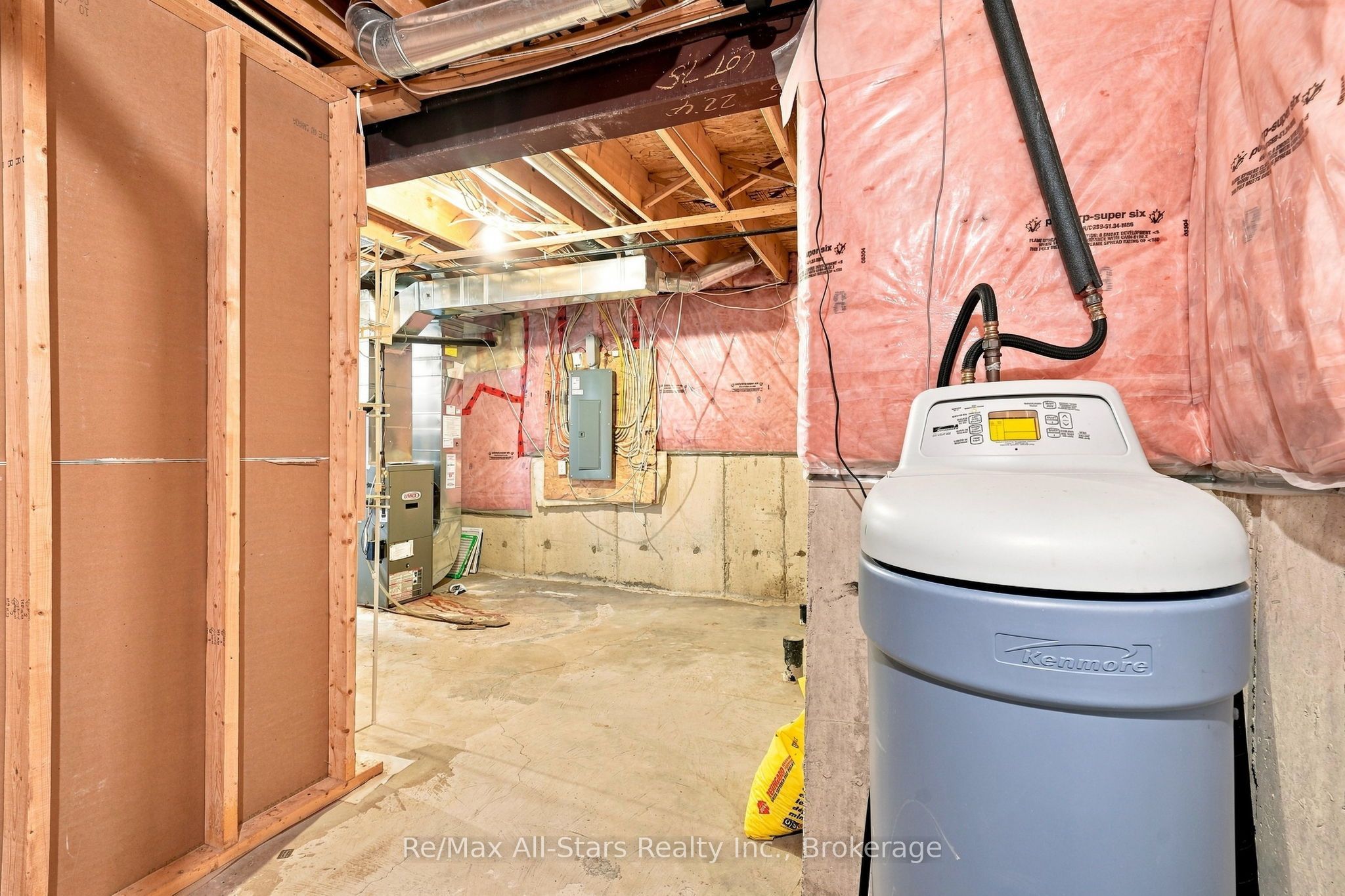 90 Roseborough Drive Property Photo 32