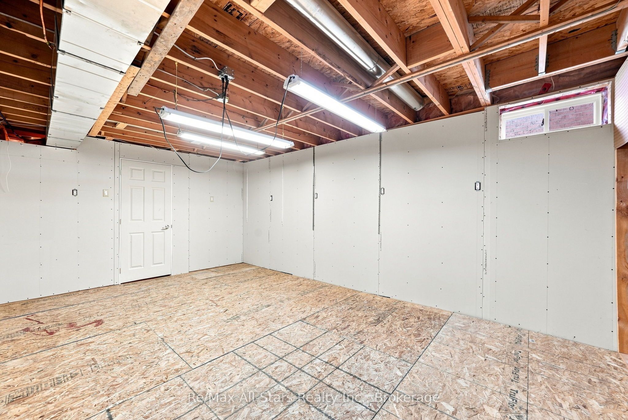90 Roseborough Drive Property Photo 37