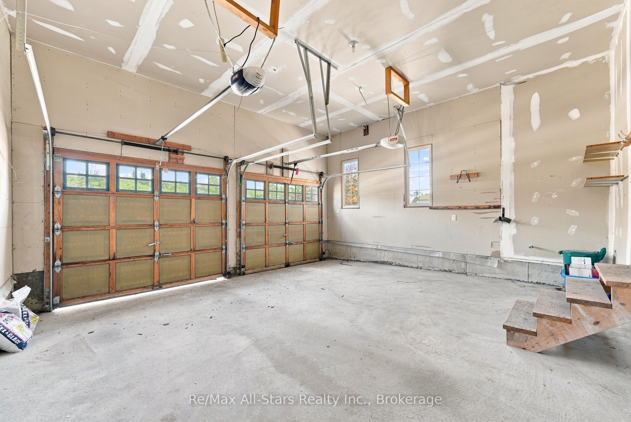 90 Roseborough Drive Property Photo 40