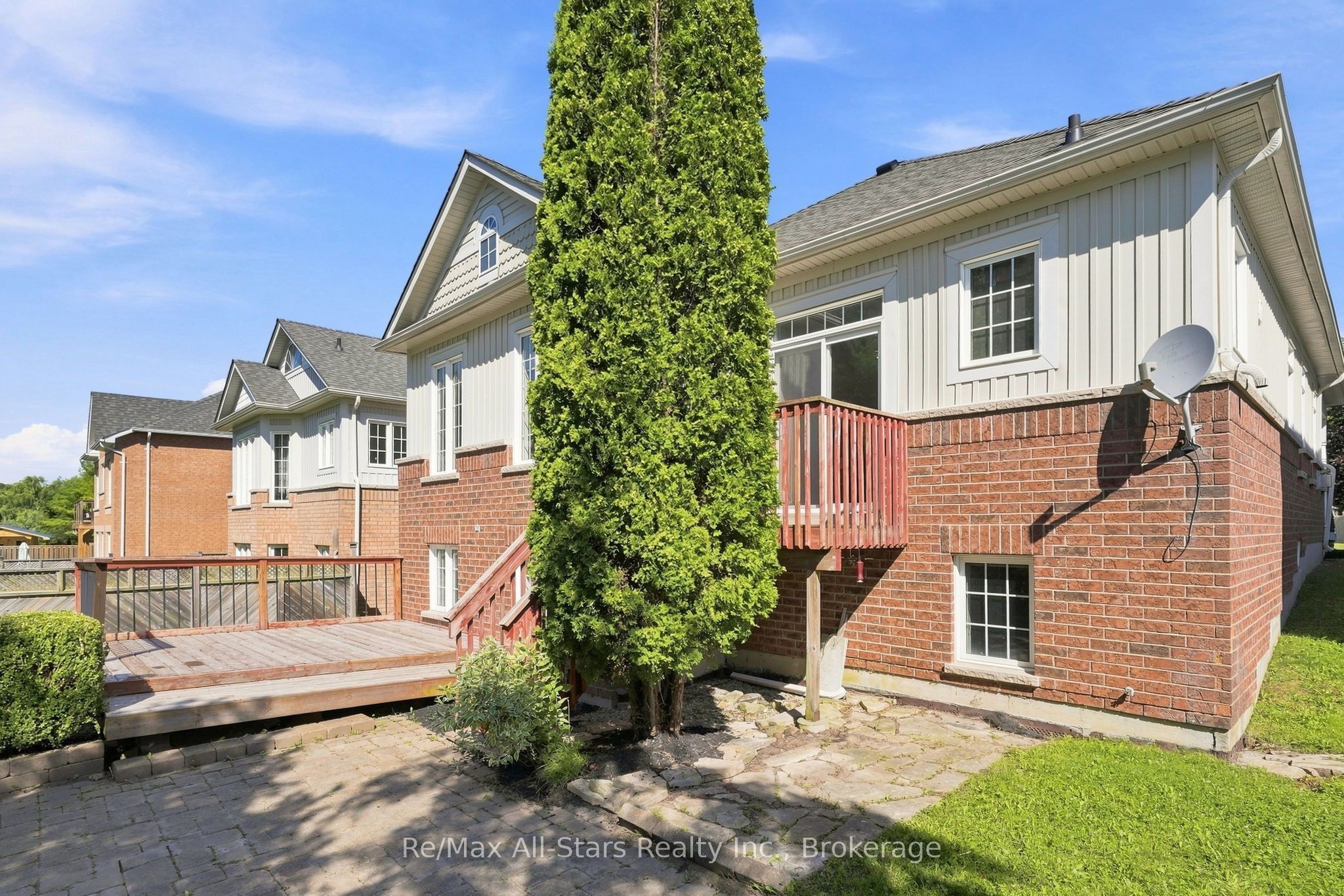 90 Roseborough Drive Property Photo 42