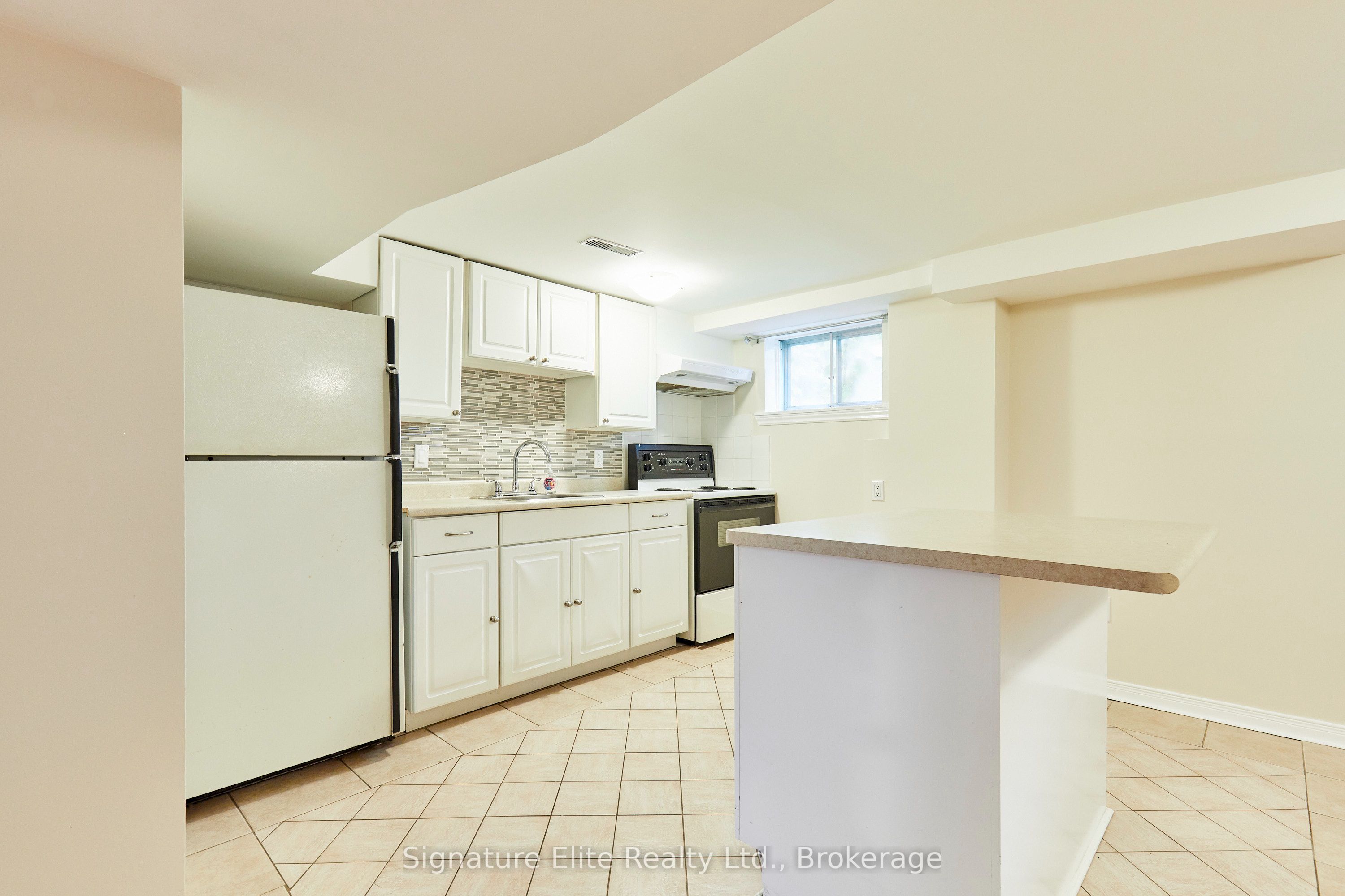 903 King Street E Lower Property Photo 8