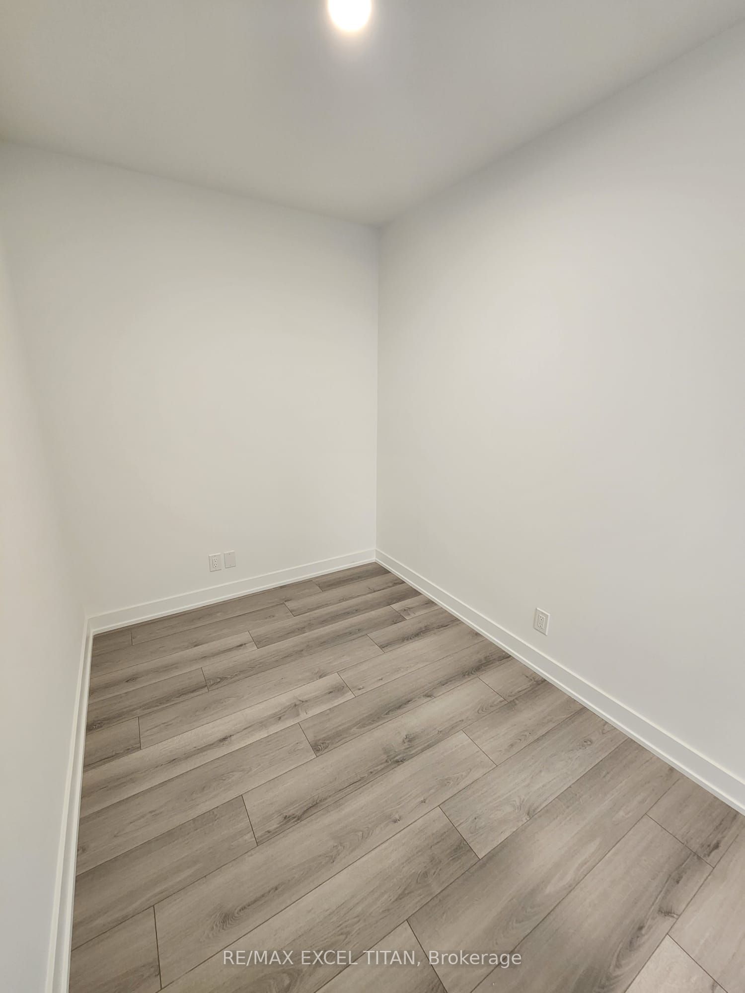 20 Deans Drive S 307 Property Photo 10