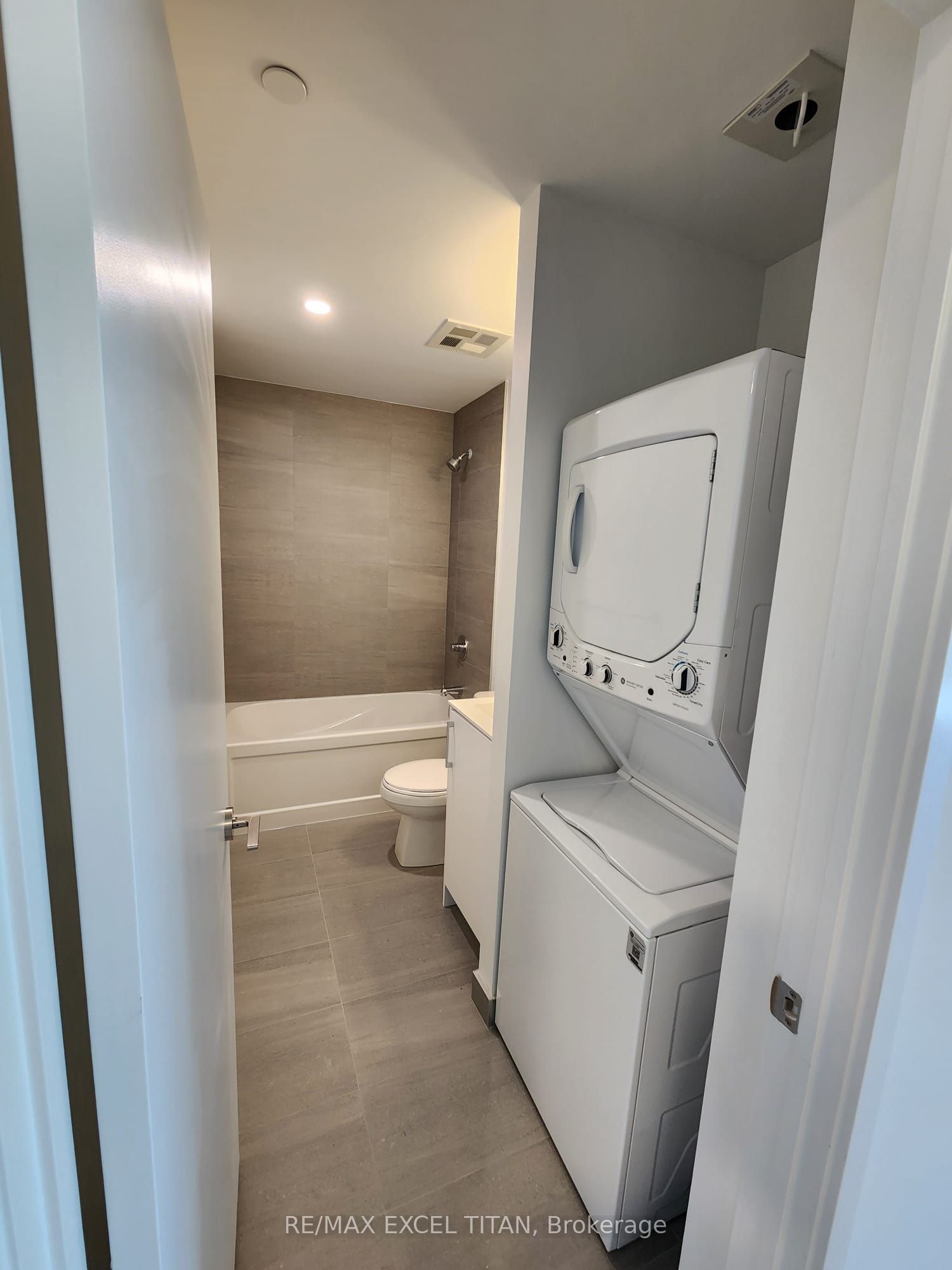 20 Deans Drive S 307 Property Photo 12
