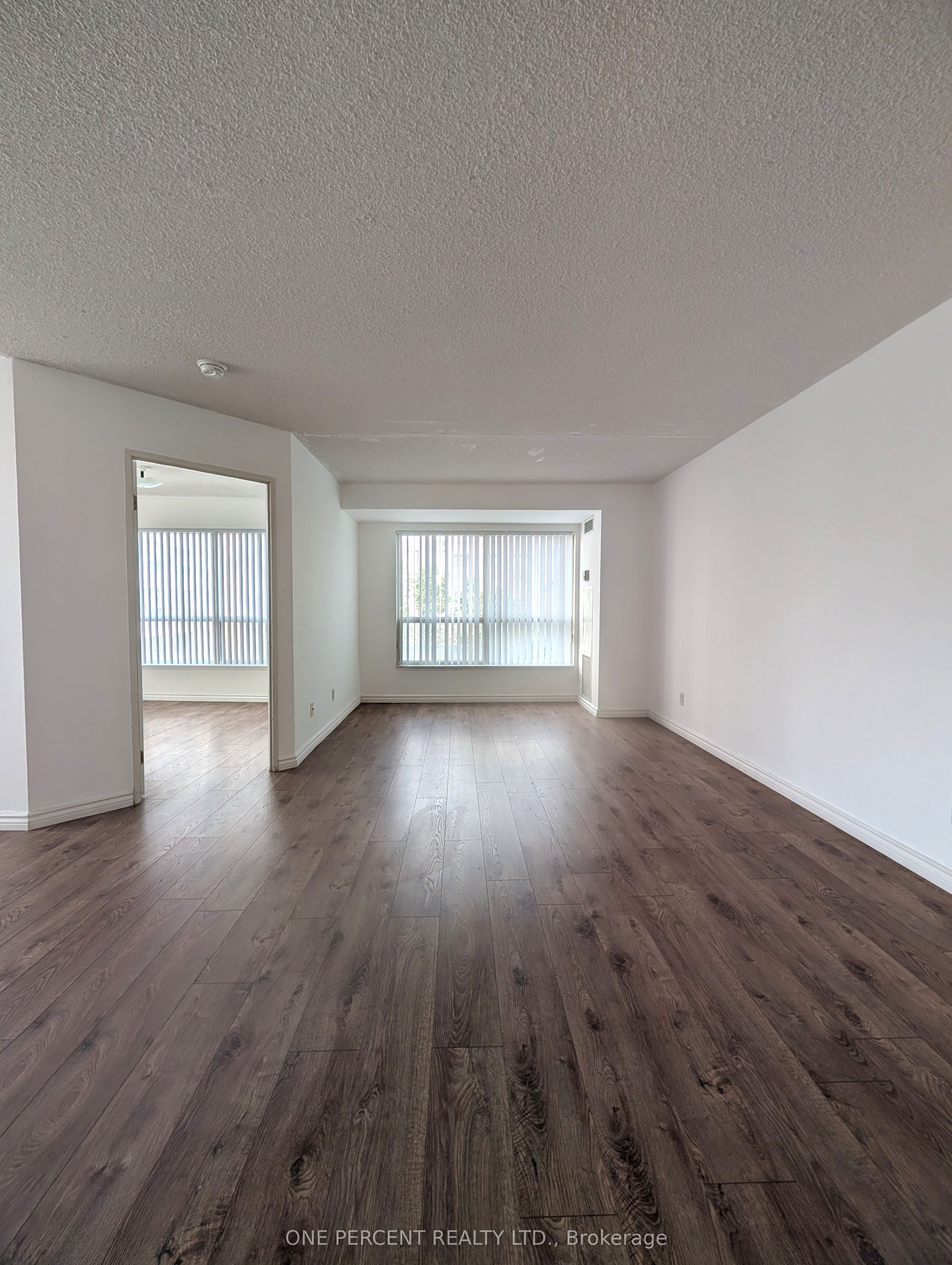 2550 Lawrence Avenue E 402 Property Photo 10