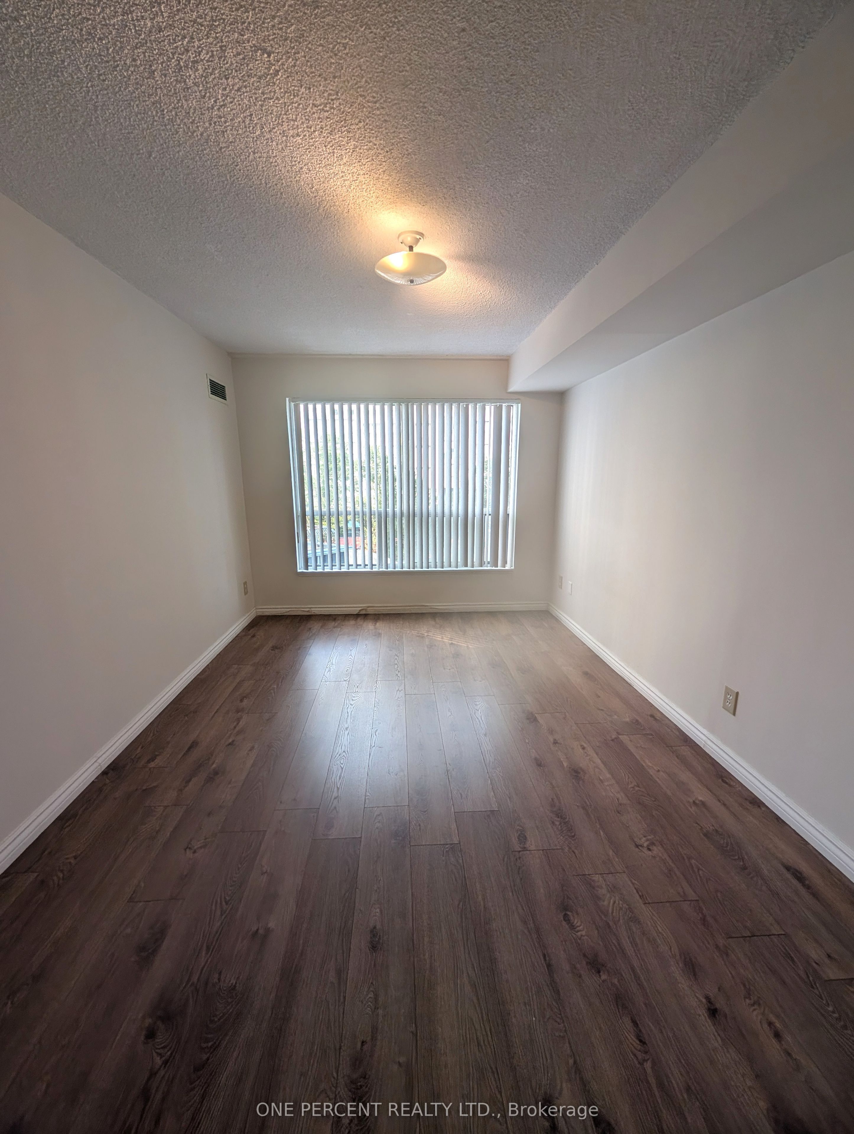 2550 Lawrence Avenue E 402 Property Photo 13