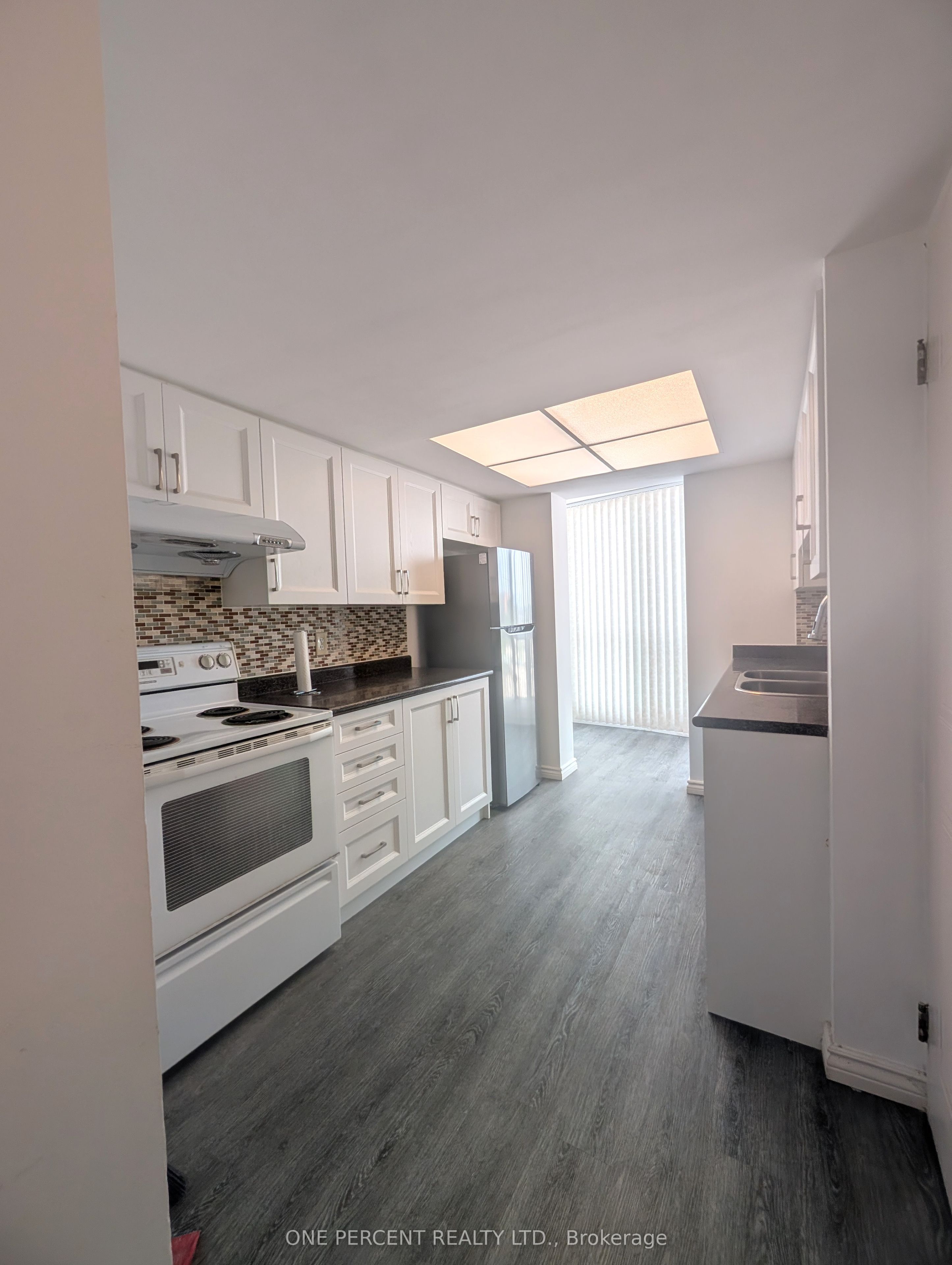 2550 Lawrence Avenue E 402 Property Photo 14