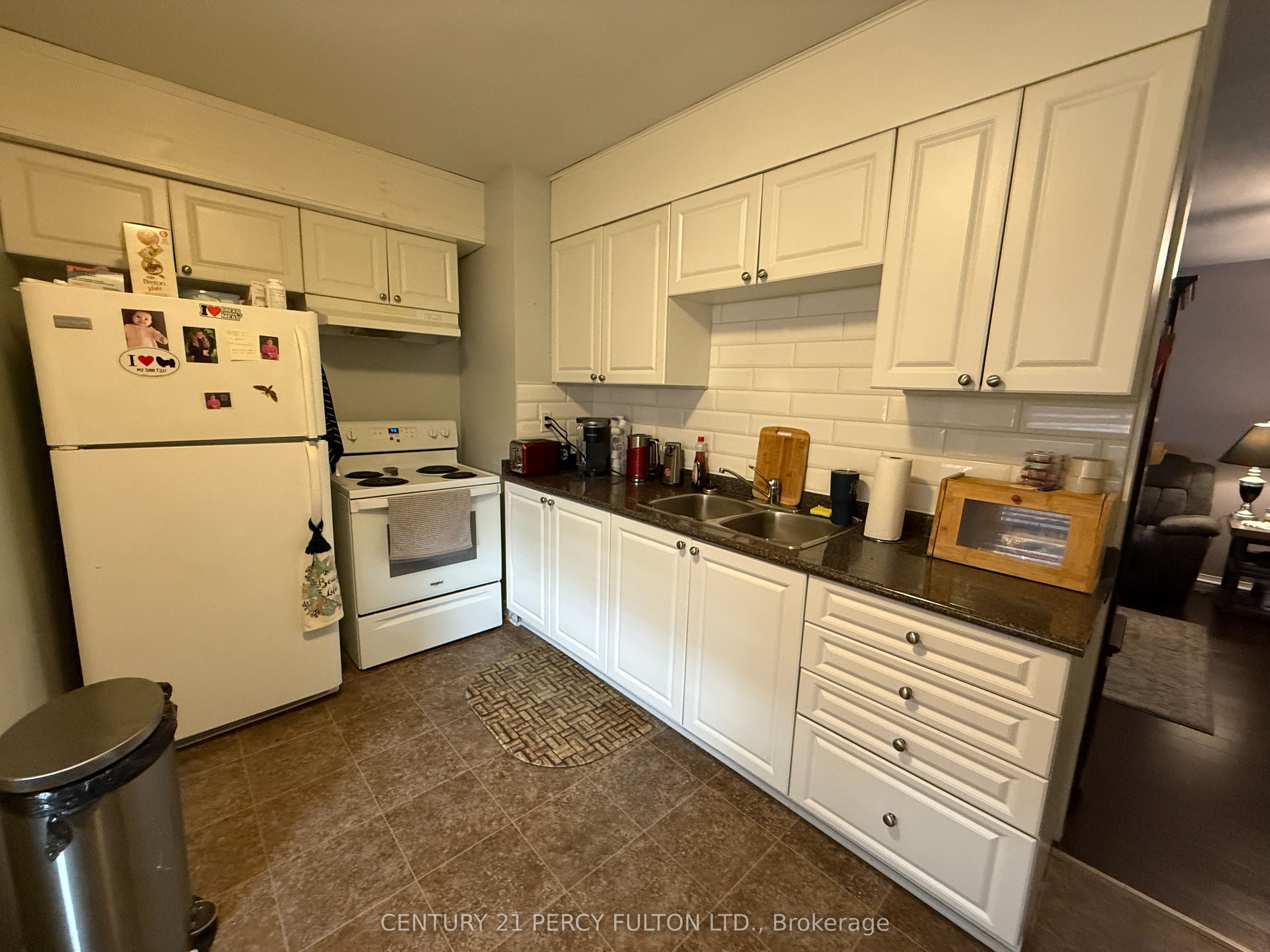 220 Rosedale Drive Unit 1 Property Photo 5