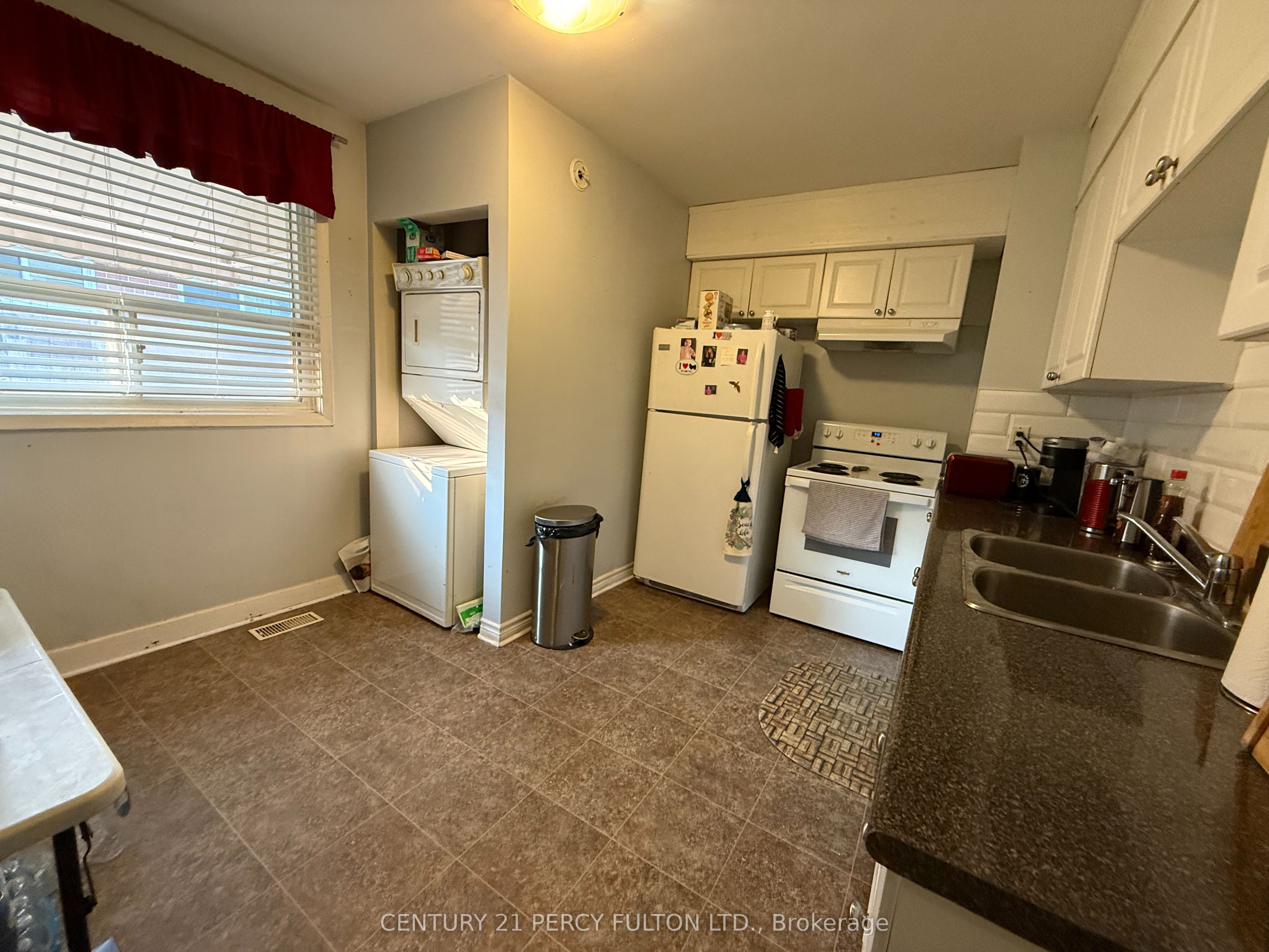 220 Rosedale Drive Unit 1 Property Photo 6