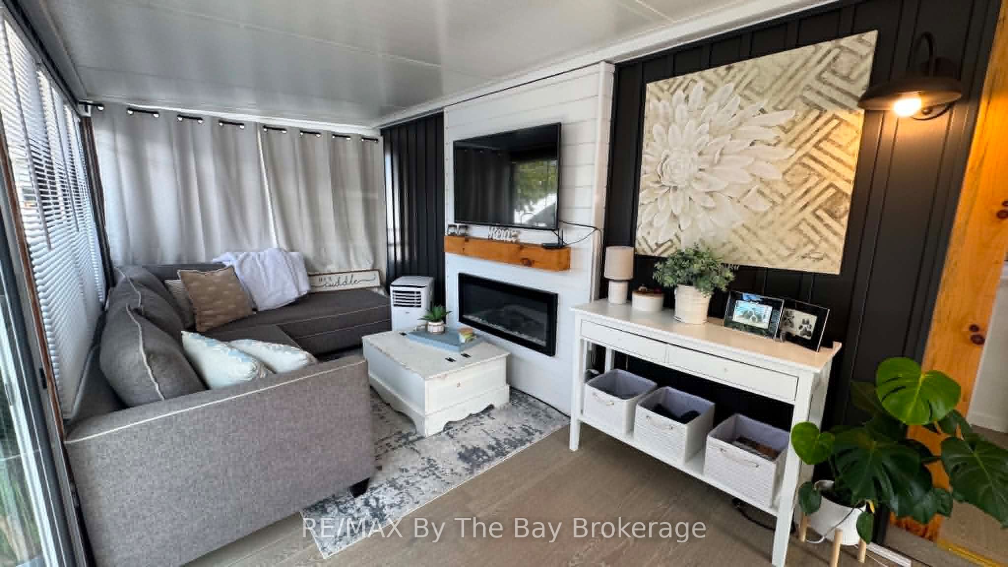 225 Platten Boulevard 420 Property Photo 7