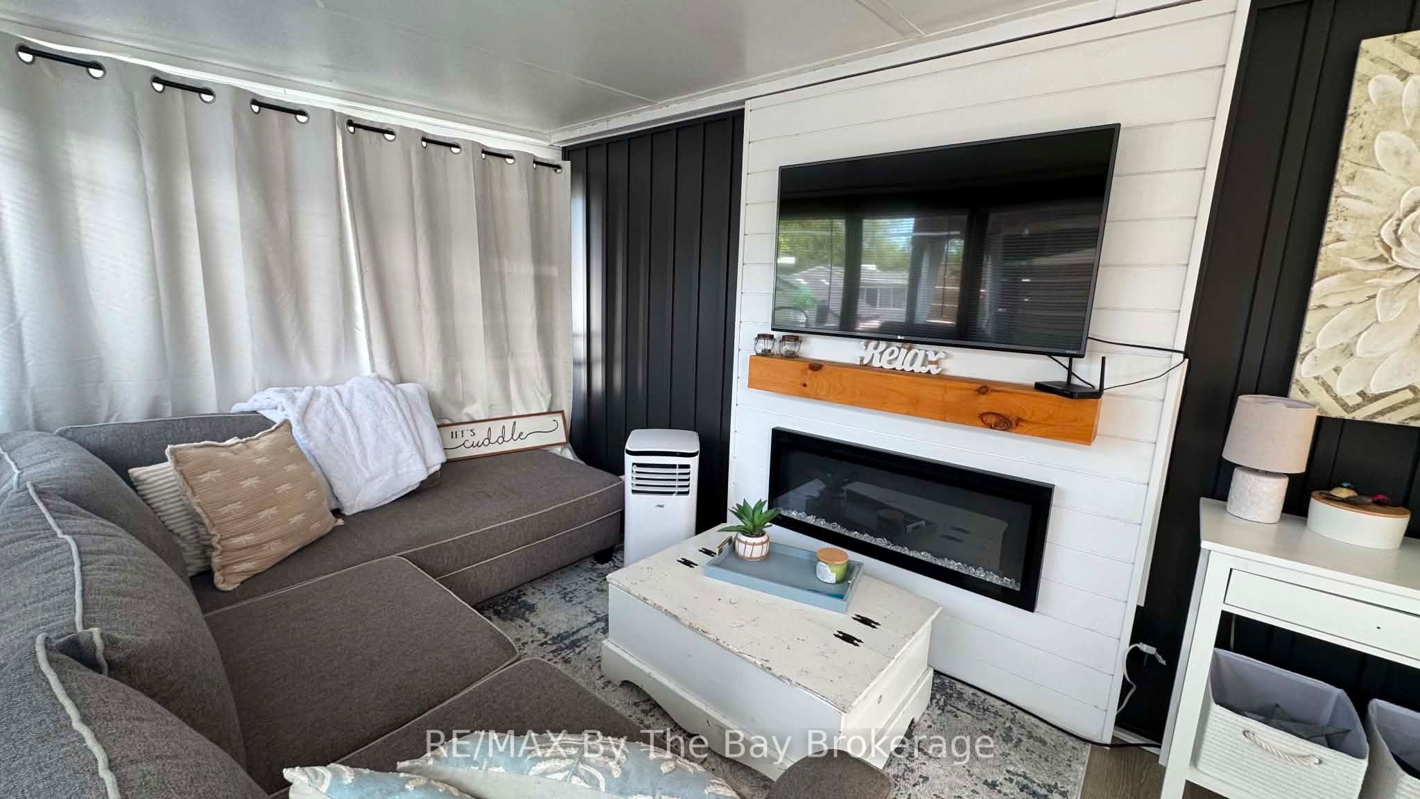 225 Platten Boulevard 420 Property Photo 8