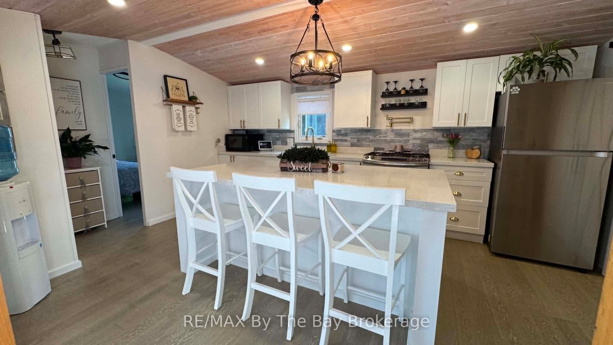 225 Platten Boulevard 420 Property Photo 11