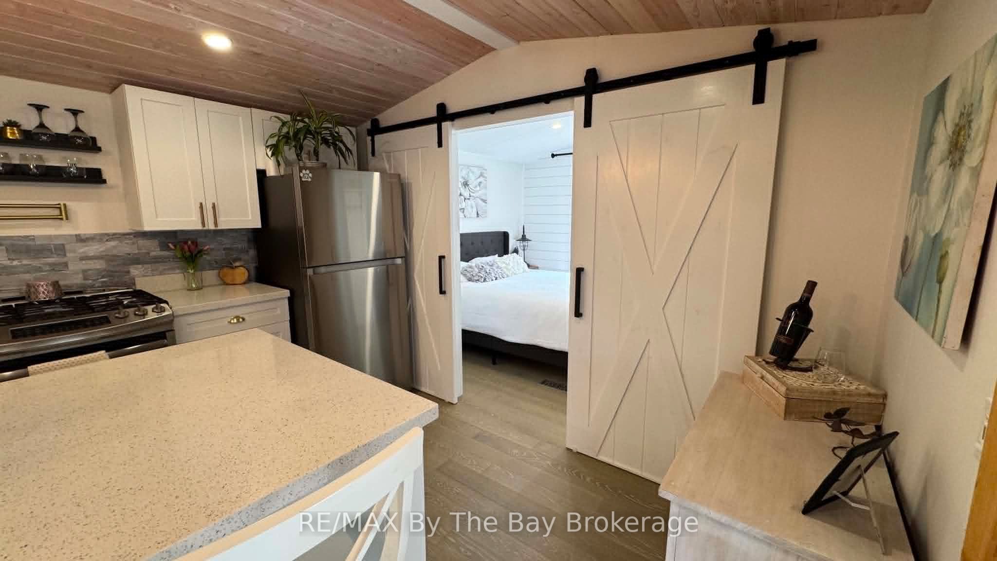 225 Platten Boulevard 420 Property Photo 14