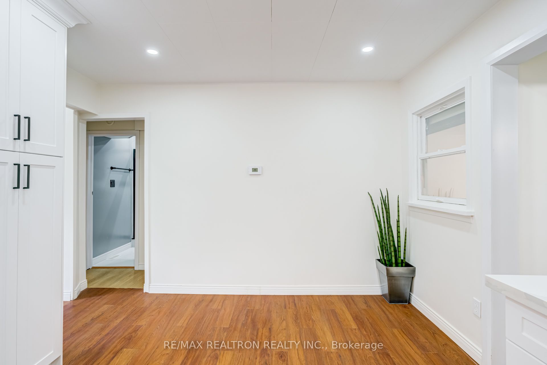 913 Pickering Beach Road Property Photo 15