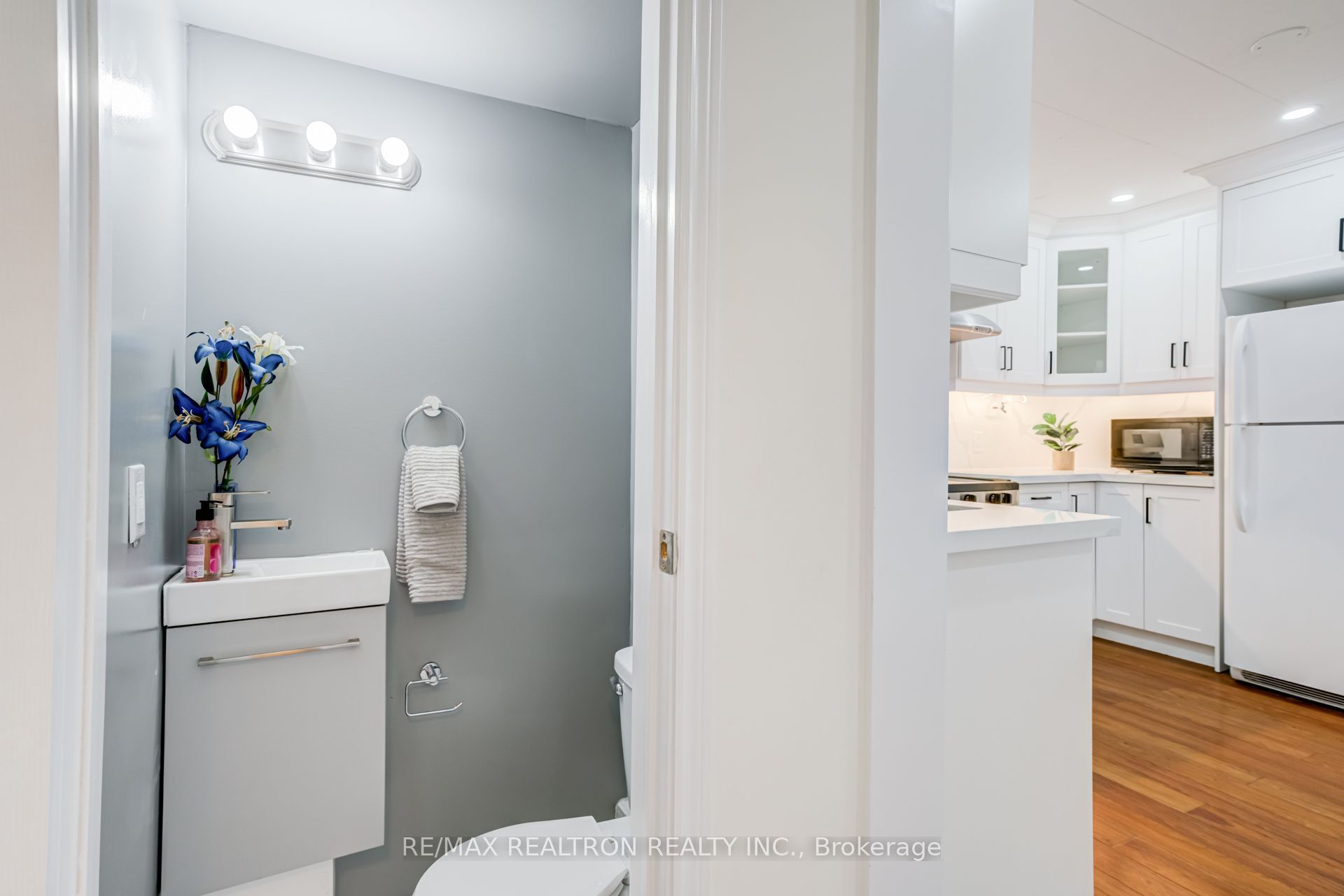 913 Pickering Beach Road Property Photo 27