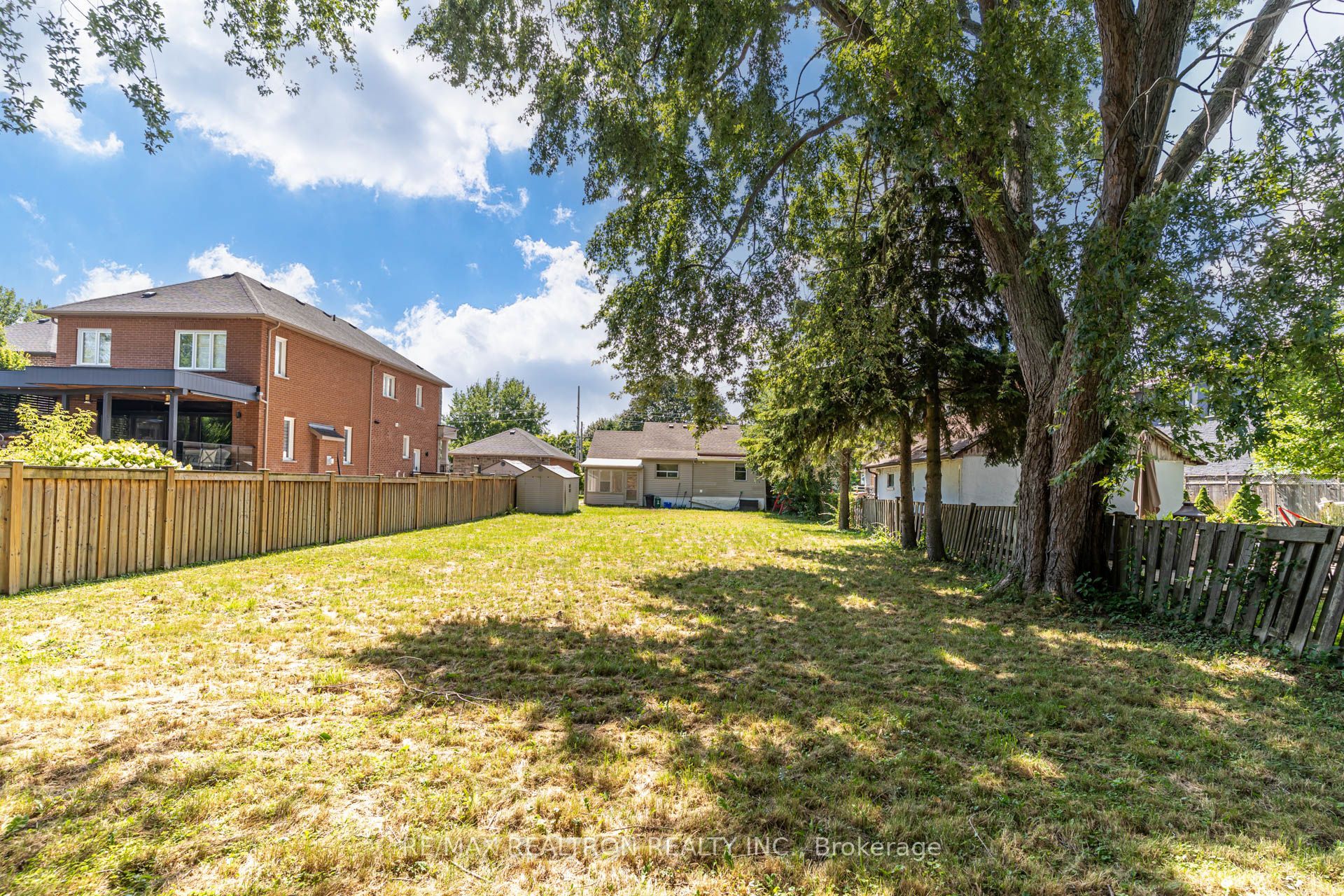 913 Pickering Beach Road Property Photo 46