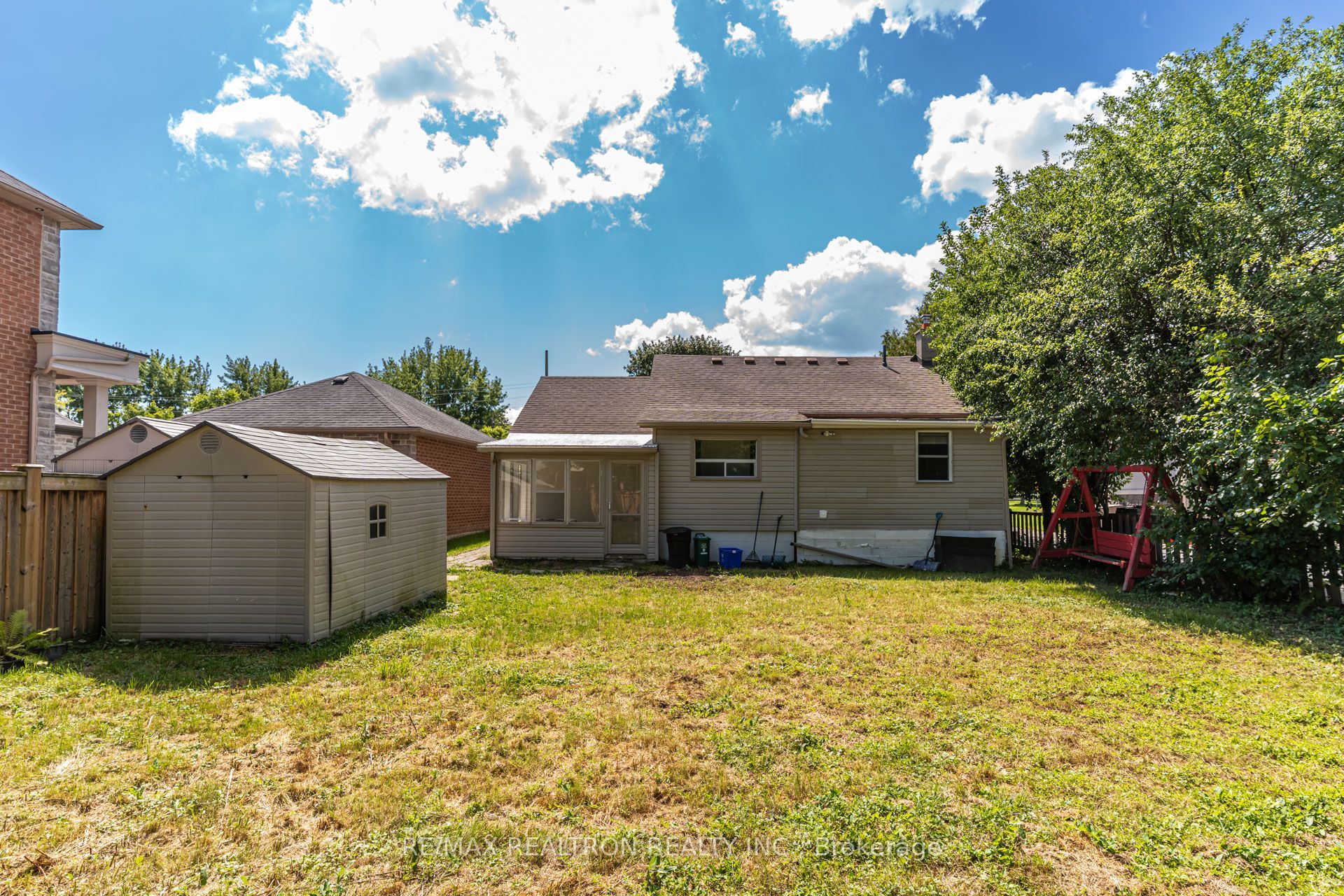 913 Pickering Beach Road Property Photo 48
