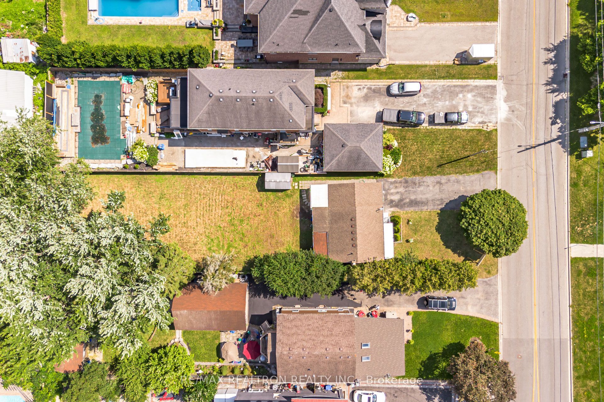 913 Pickering Beach Road Property Photo 49