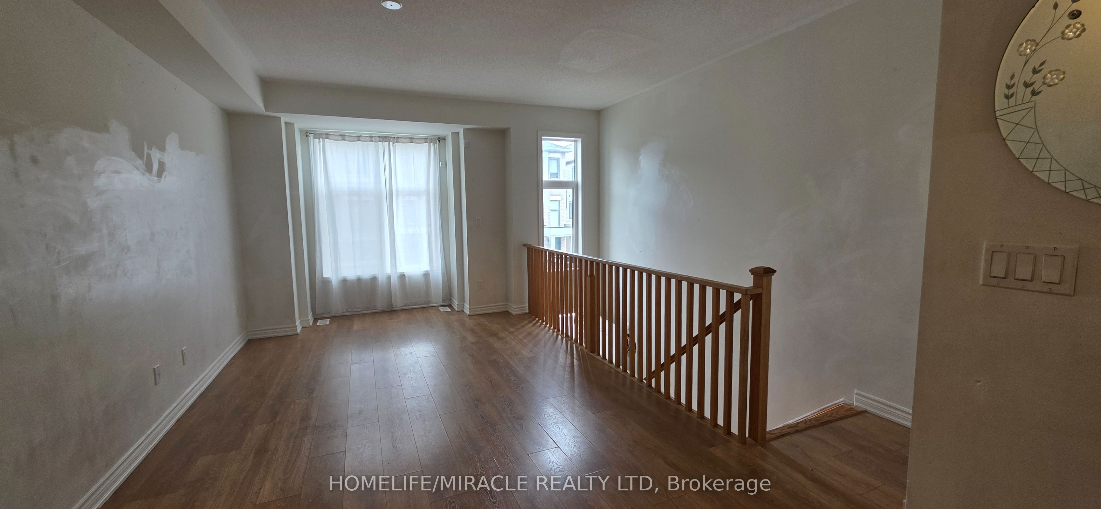 783 Kootenay Path Property Photo 3