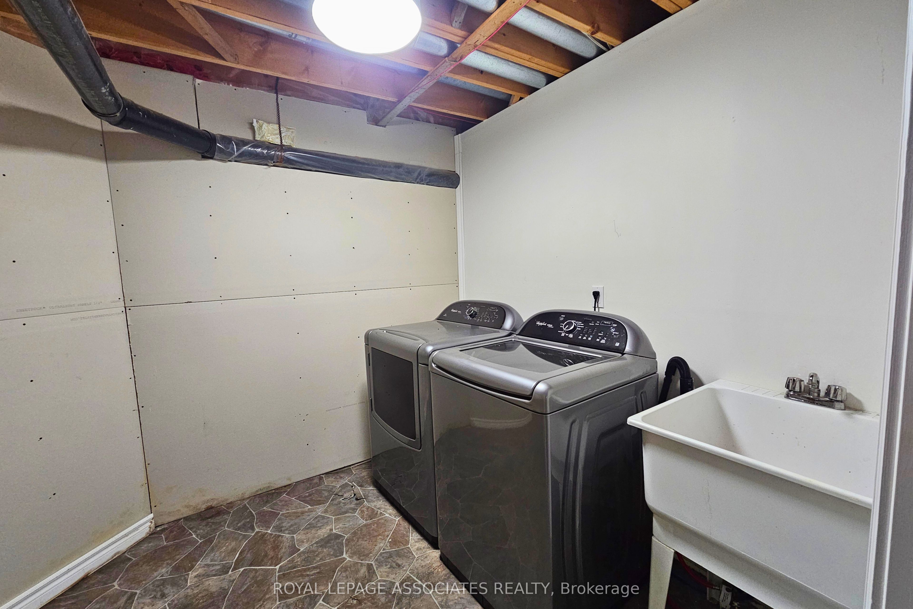 2377 Salem Road Bsmt Property Photo 6