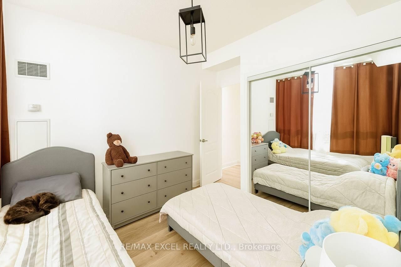 60 Brian Harrison Way Ph3703 Property Photo 9