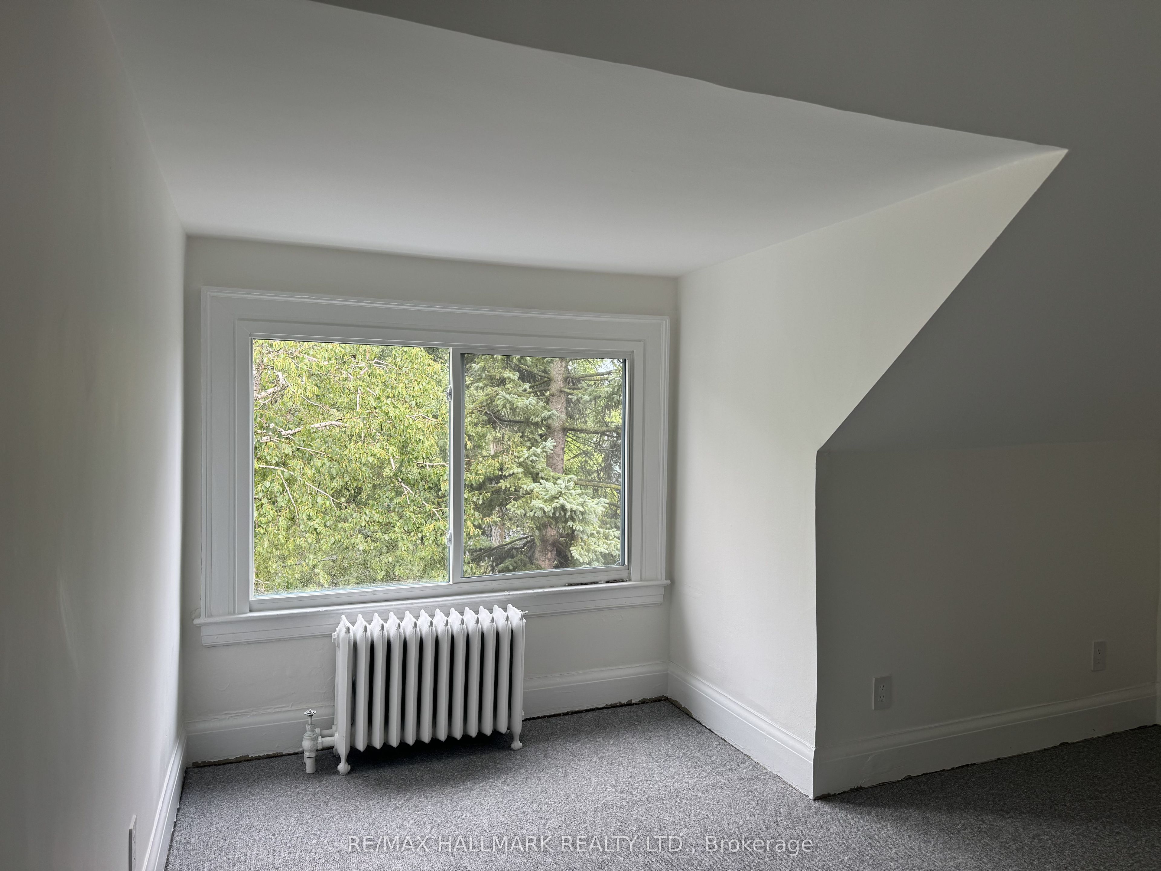 553 Broadview Avenue Upper Property Photo 25