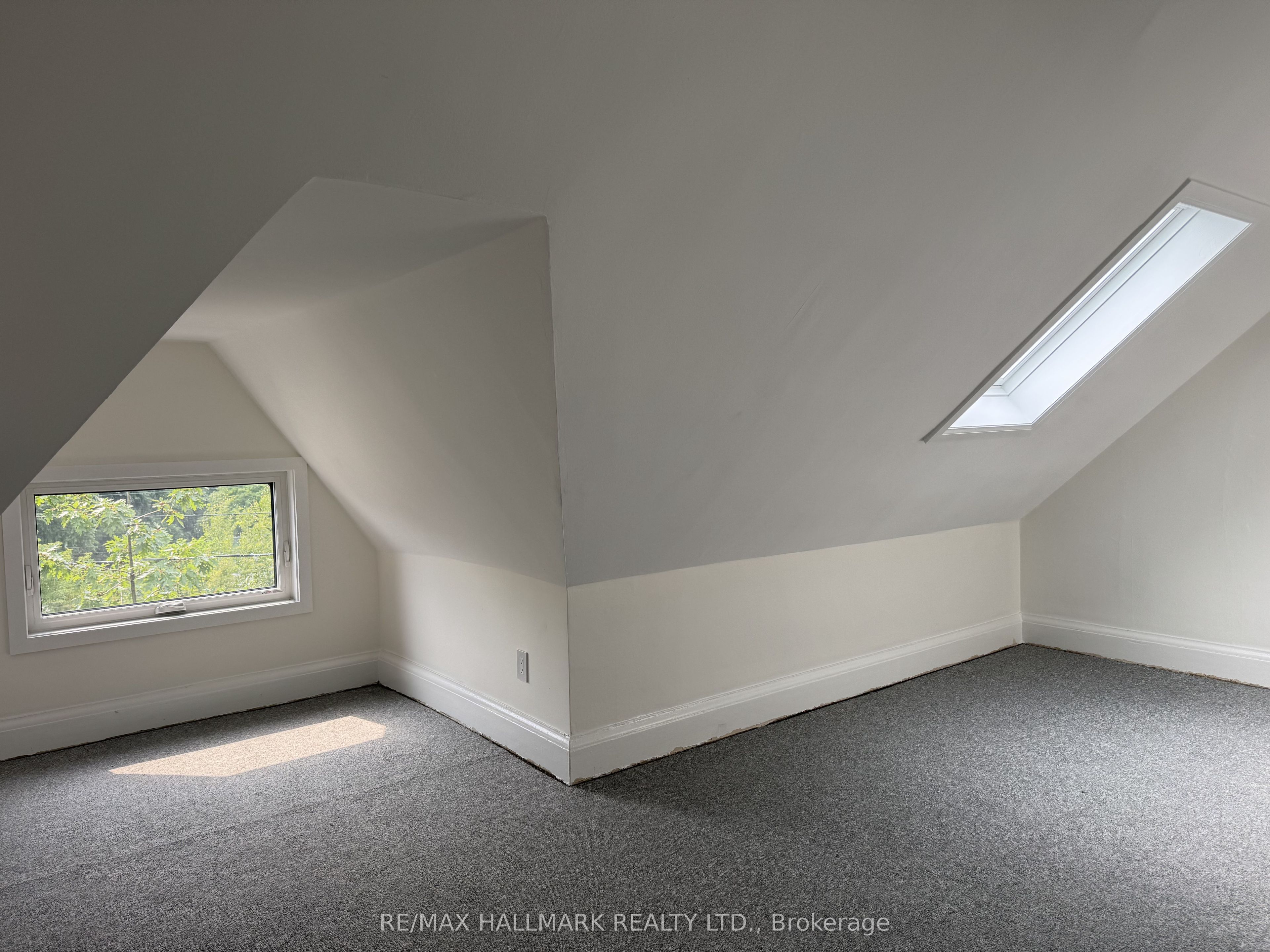 553 Broadview Avenue Upper Property Photo 27