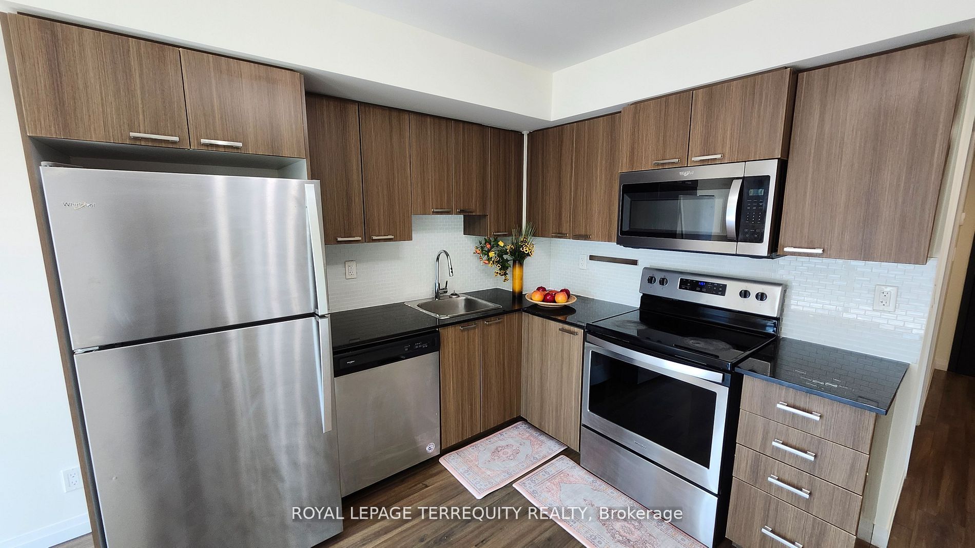 2152 Lawrence Avenue E 1207 Property Photo 3