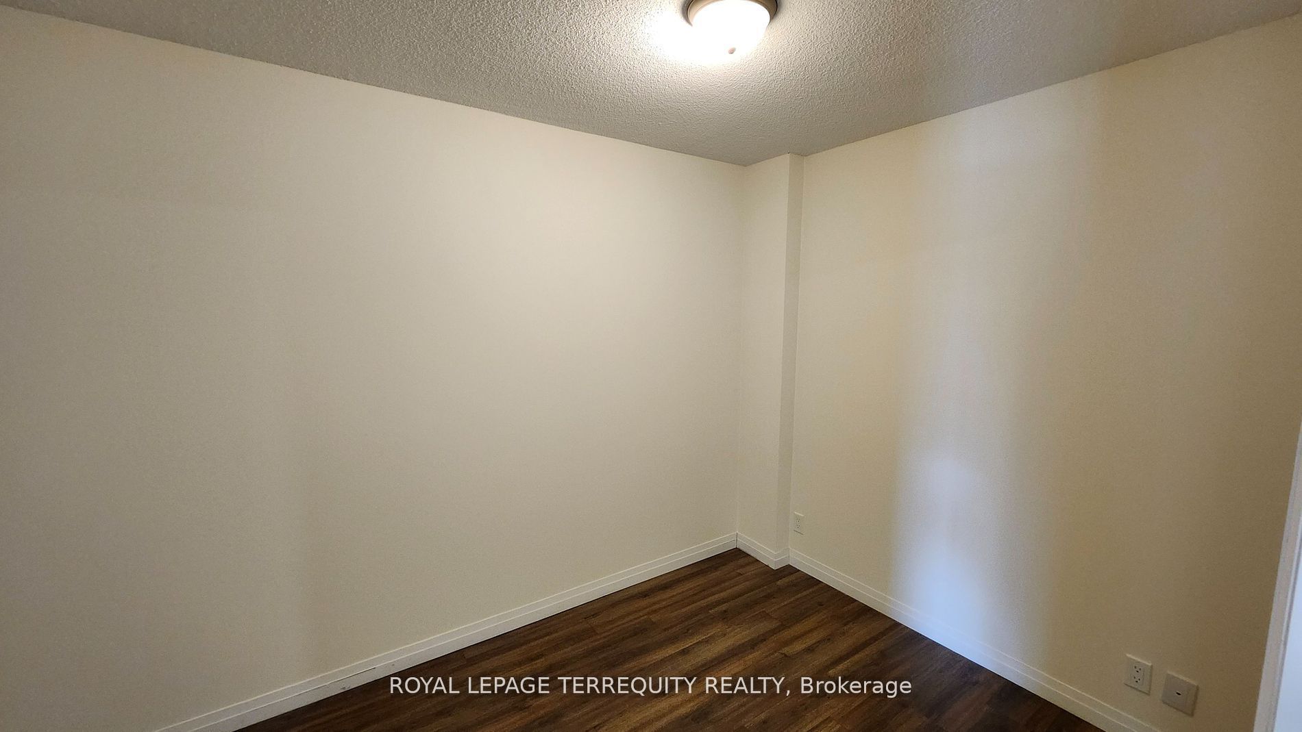 2152 Lawrence Avenue E 1207 Property Photo 8
