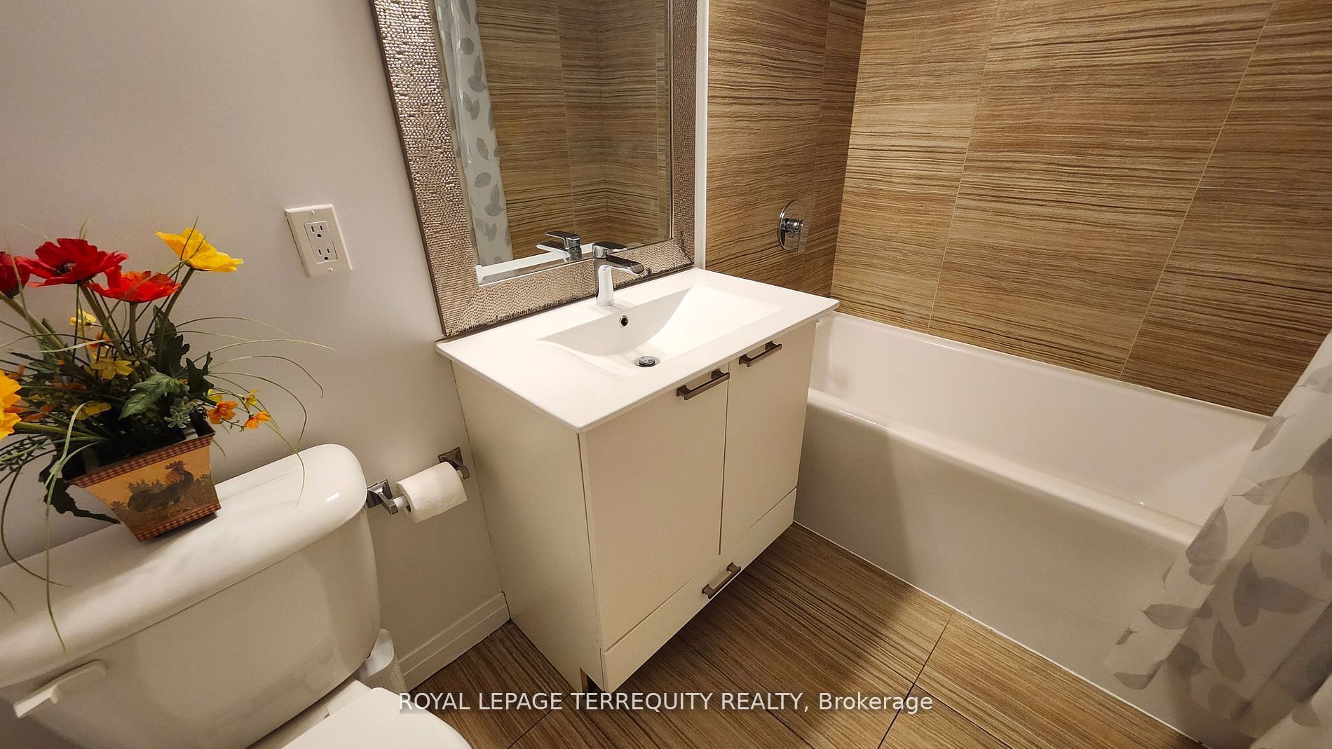 2152 Lawrence Avenue E 1207 Property Photo 9
