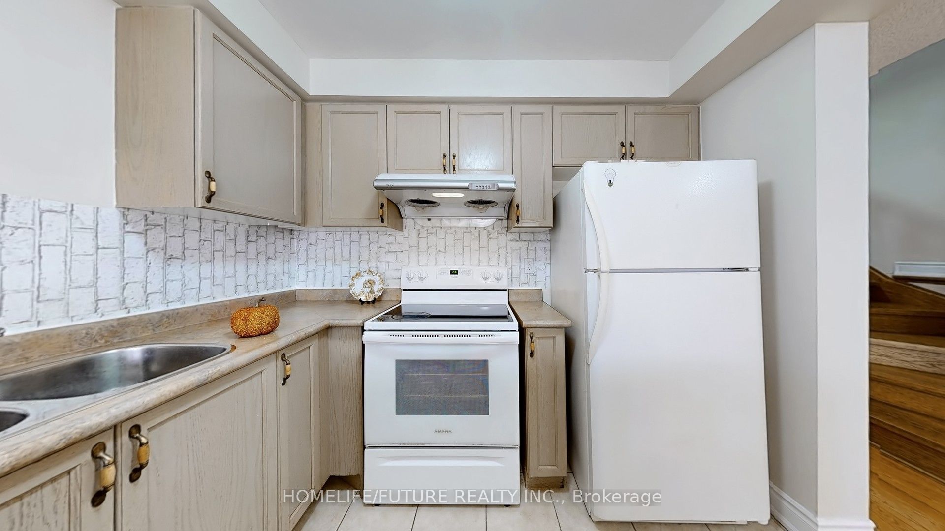 435 Middlefield Road 47 Property Photo 7