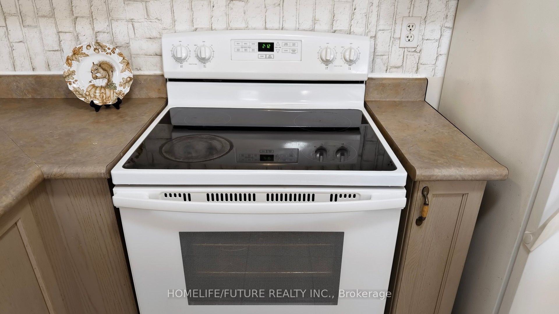 435 Middlefield Road 47 Property Photo 10