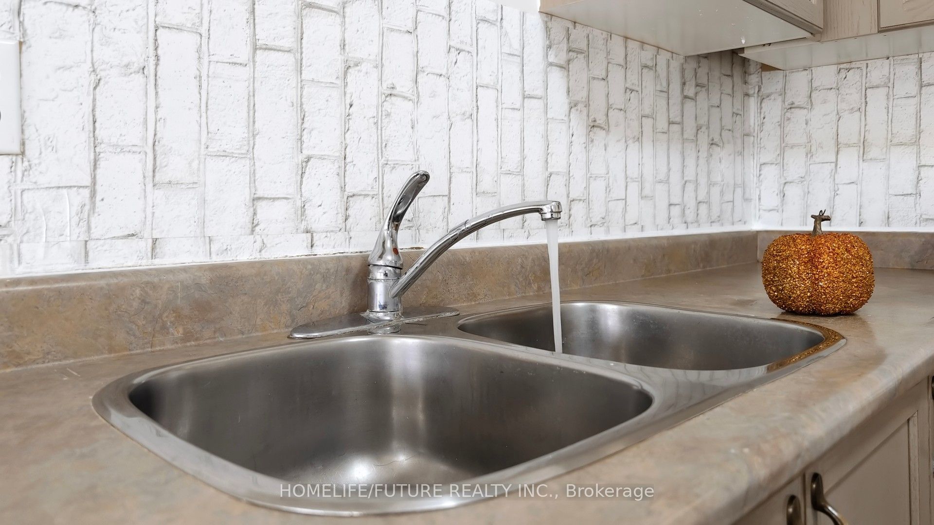 435 Middlefield Road 47 Property Photo 11