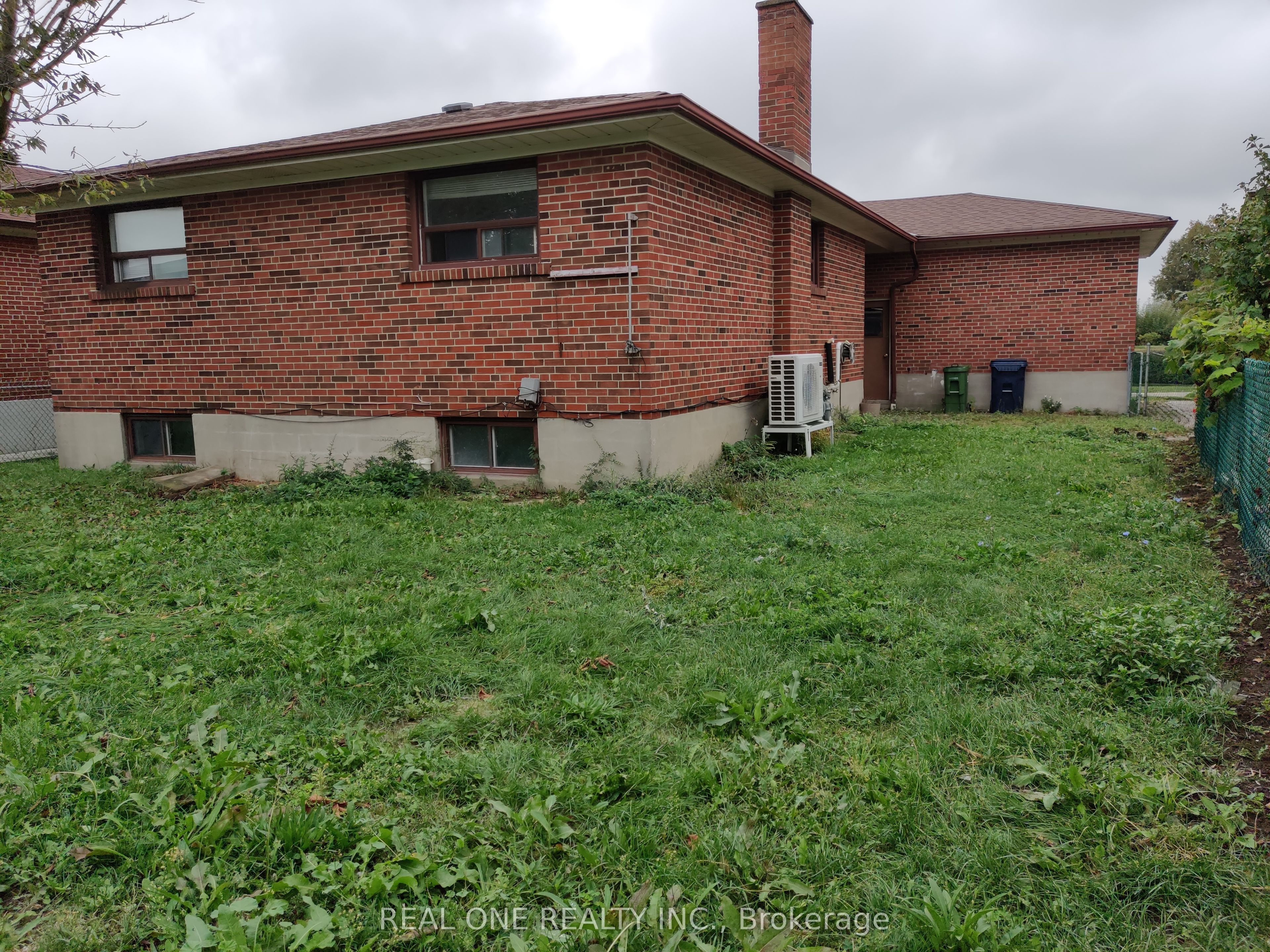 49 Corinthian Boulevard Basement Property Photo 3