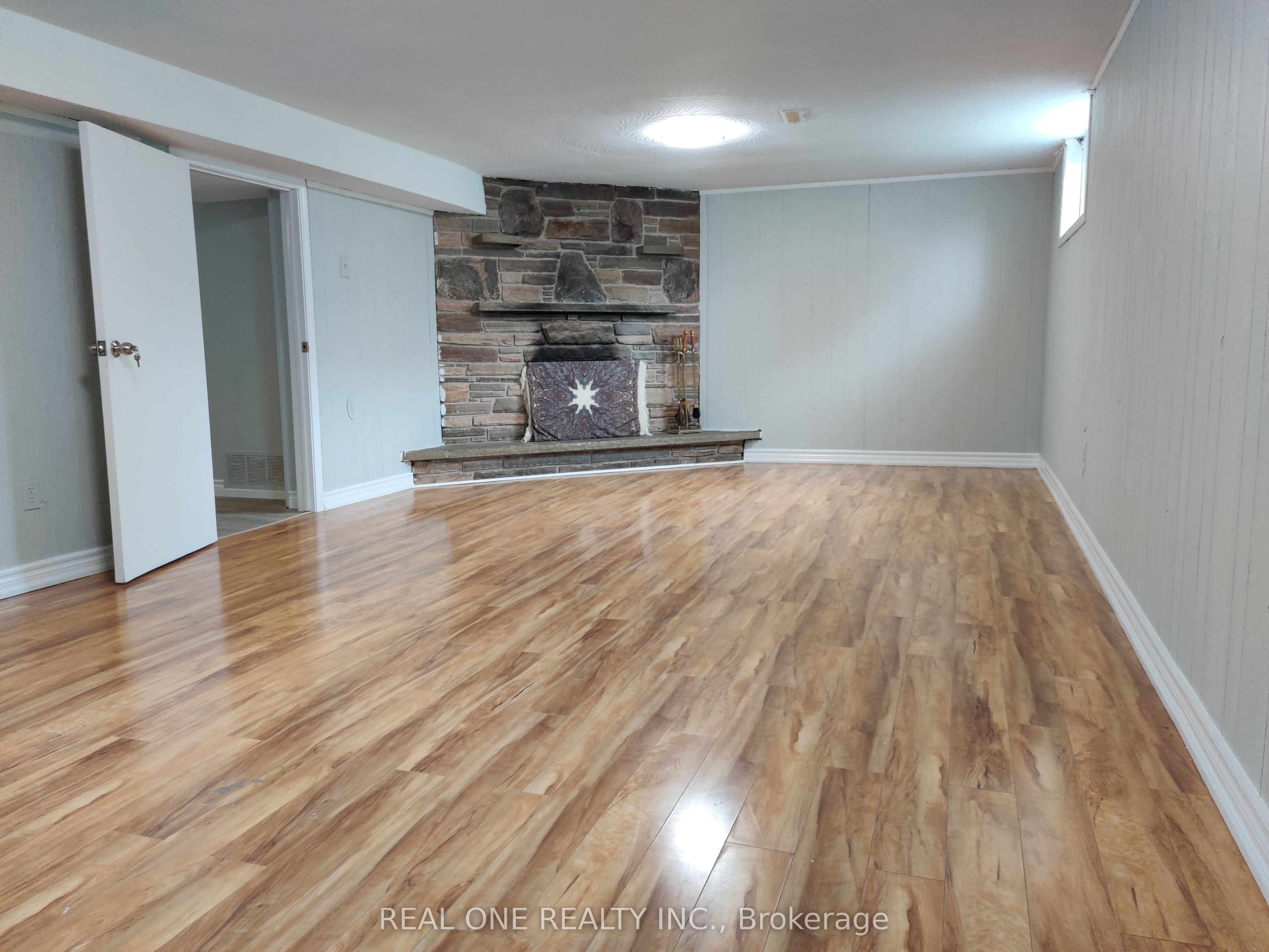 49 Corinthian Boulevard Basement Property Photo 5