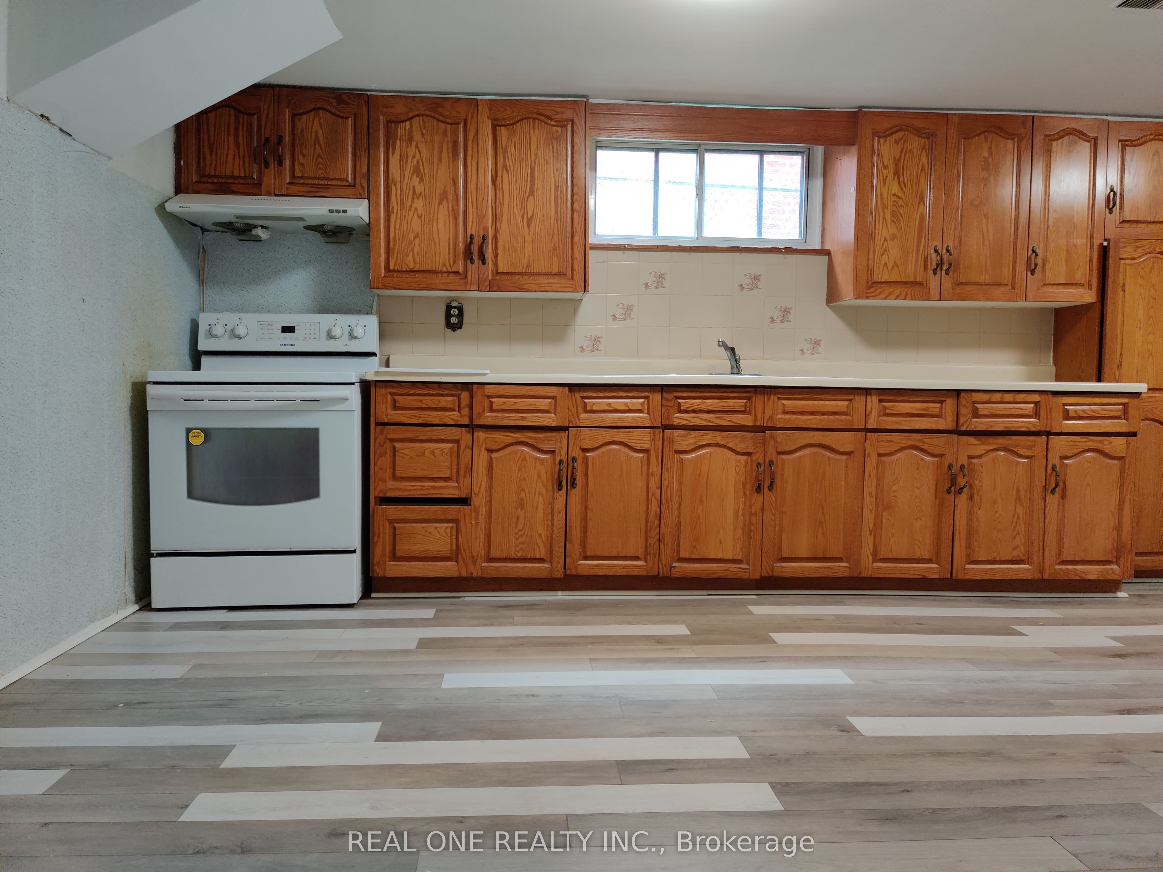 49 Corinthian Boulevard Basement Property Photo 6