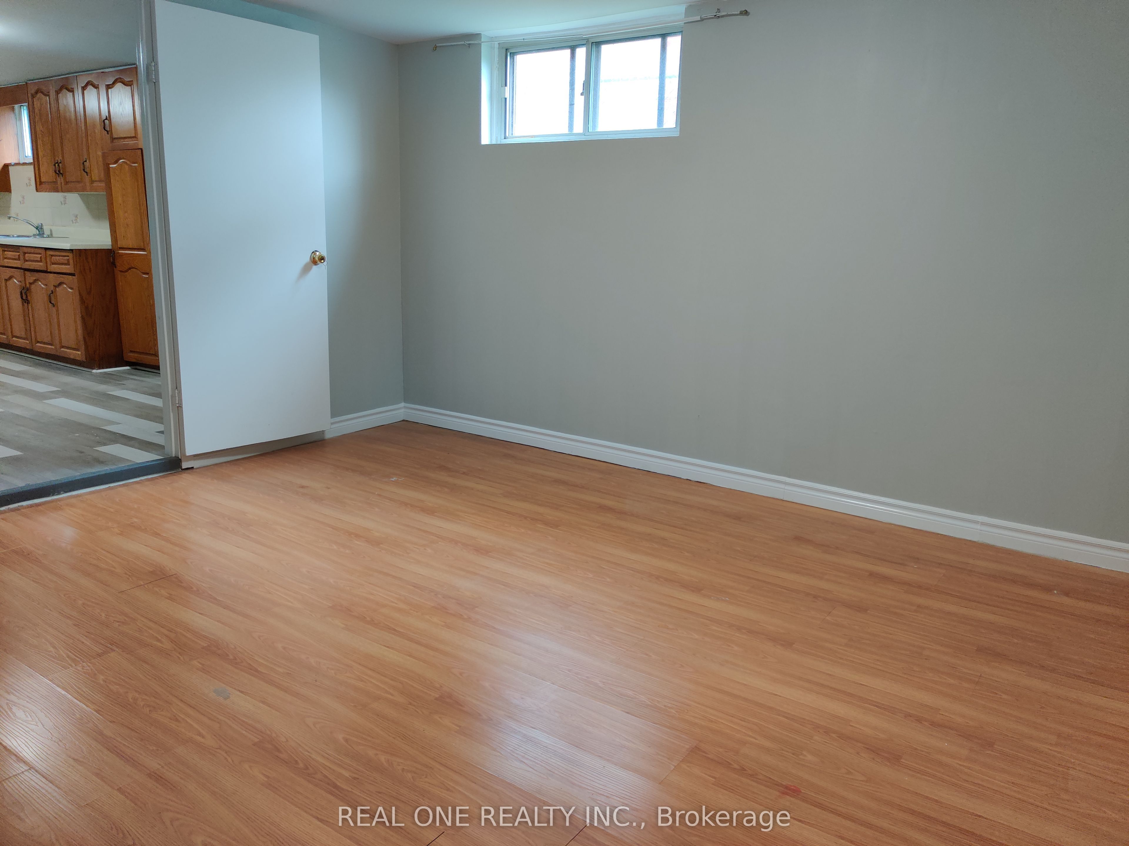 49 Corinthian Boulevard Basement Property Photo 11